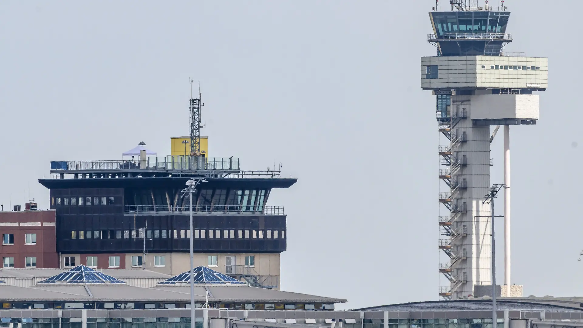 Beschädigter Zaun Flughafen Leipzig/Halle