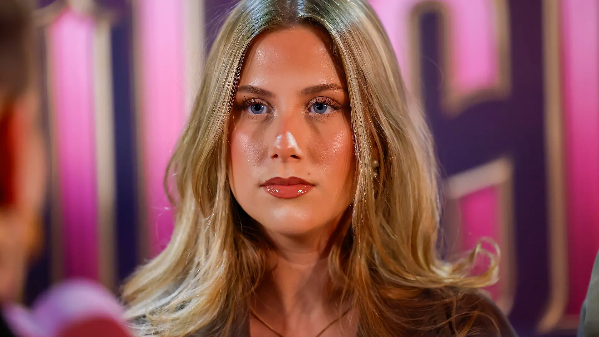 Leah Behn tanzt bei der norwegischen Version von „Let’s Dance”.