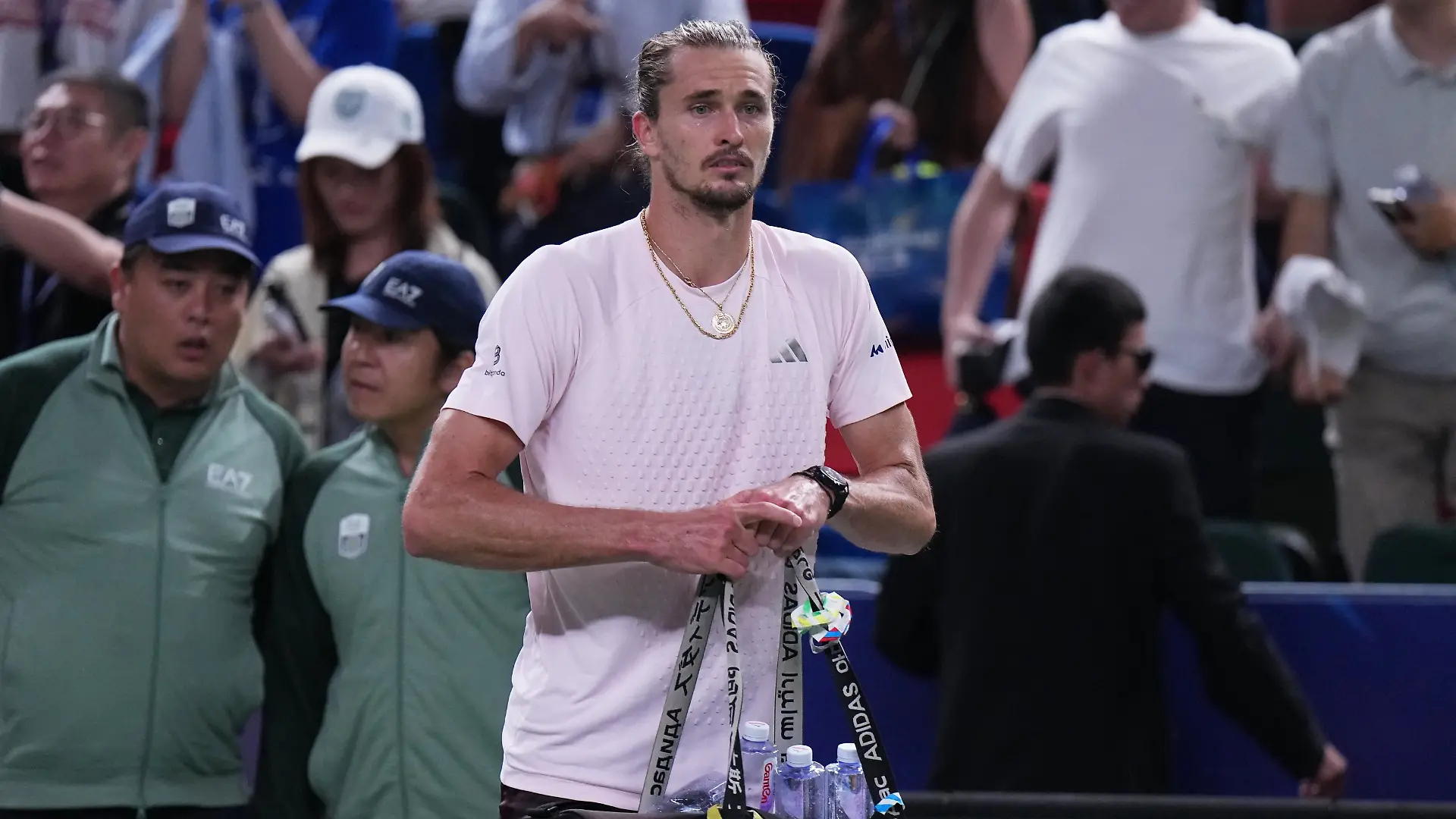 Germany's Alexander Zverev leaves the court after losing against Spain's Alejandro Davidovich Fokina during the men's singles semifinal match at the Shanghai Masters tennis tournament in Shanghai, China, Saturday, Oct. 17, 2026. (AP Photo/Andy Wong)