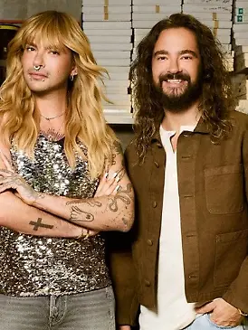 Bill und Tom Kaulitz (r.) bei den Vorbereitungen zu ihrer "Wetten, dass..?"-Ausgabe.