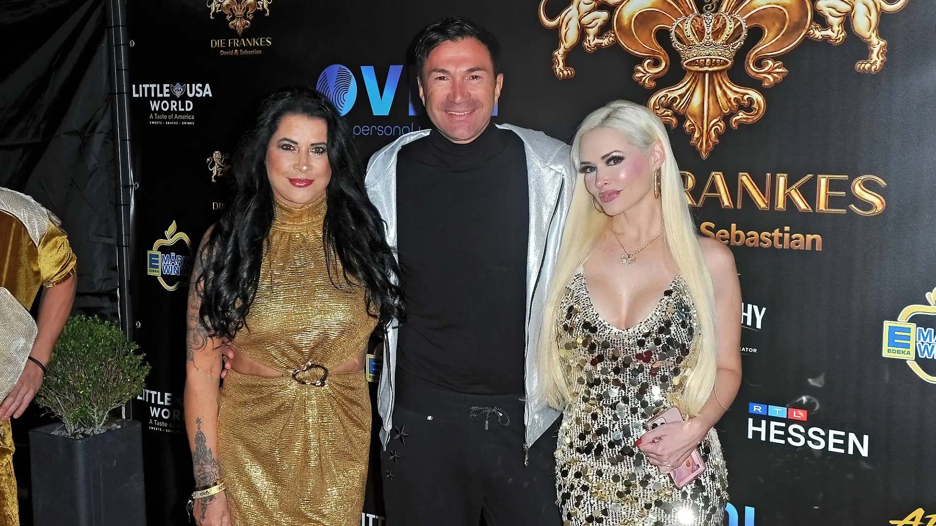 Familientreffen in Frankfurt! Iris Katzenberger feiert gemeinsam mit Tochter Daniela und Schwiegersohn Lucas Cordalis auf der „Golden Velvet Party“.