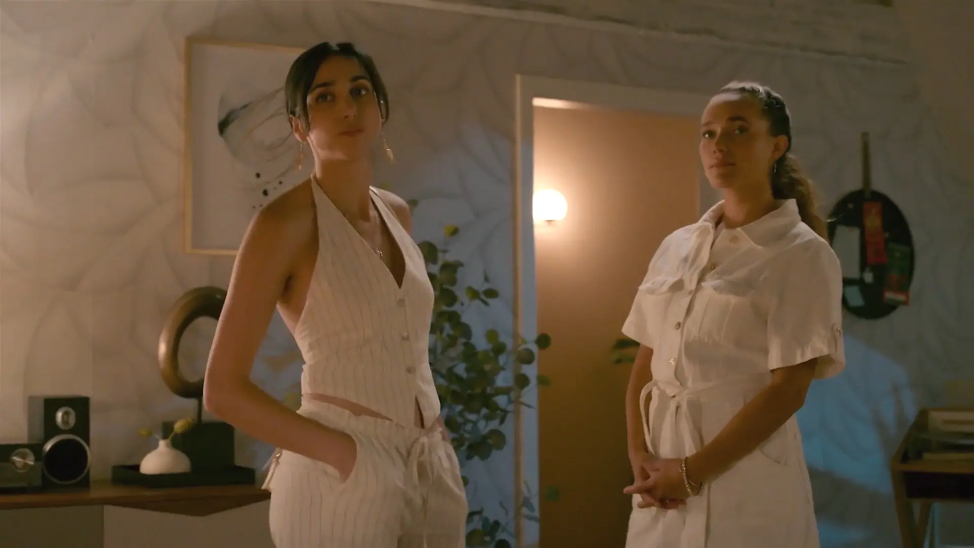 AWZ: Joana und Leyla verschweigen Gabriella etwas
