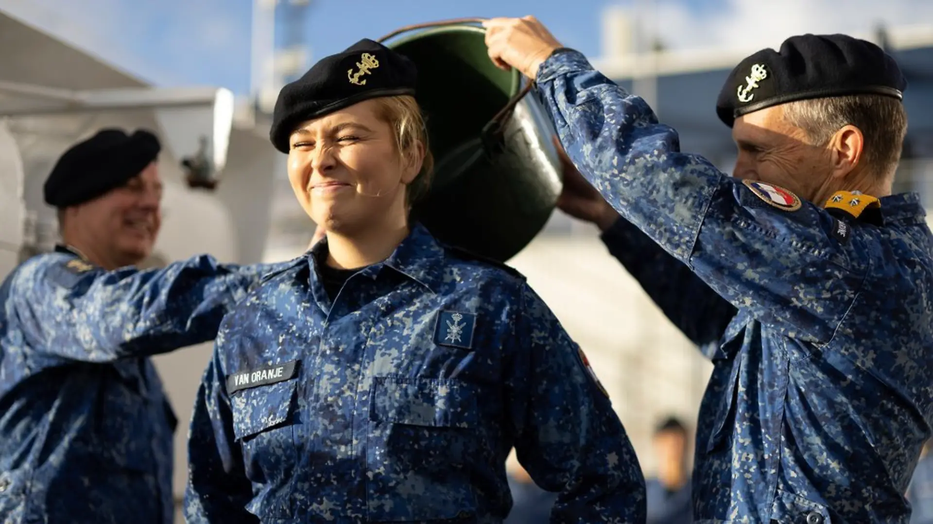 Amalia bei ihrer nassen Beförderung.