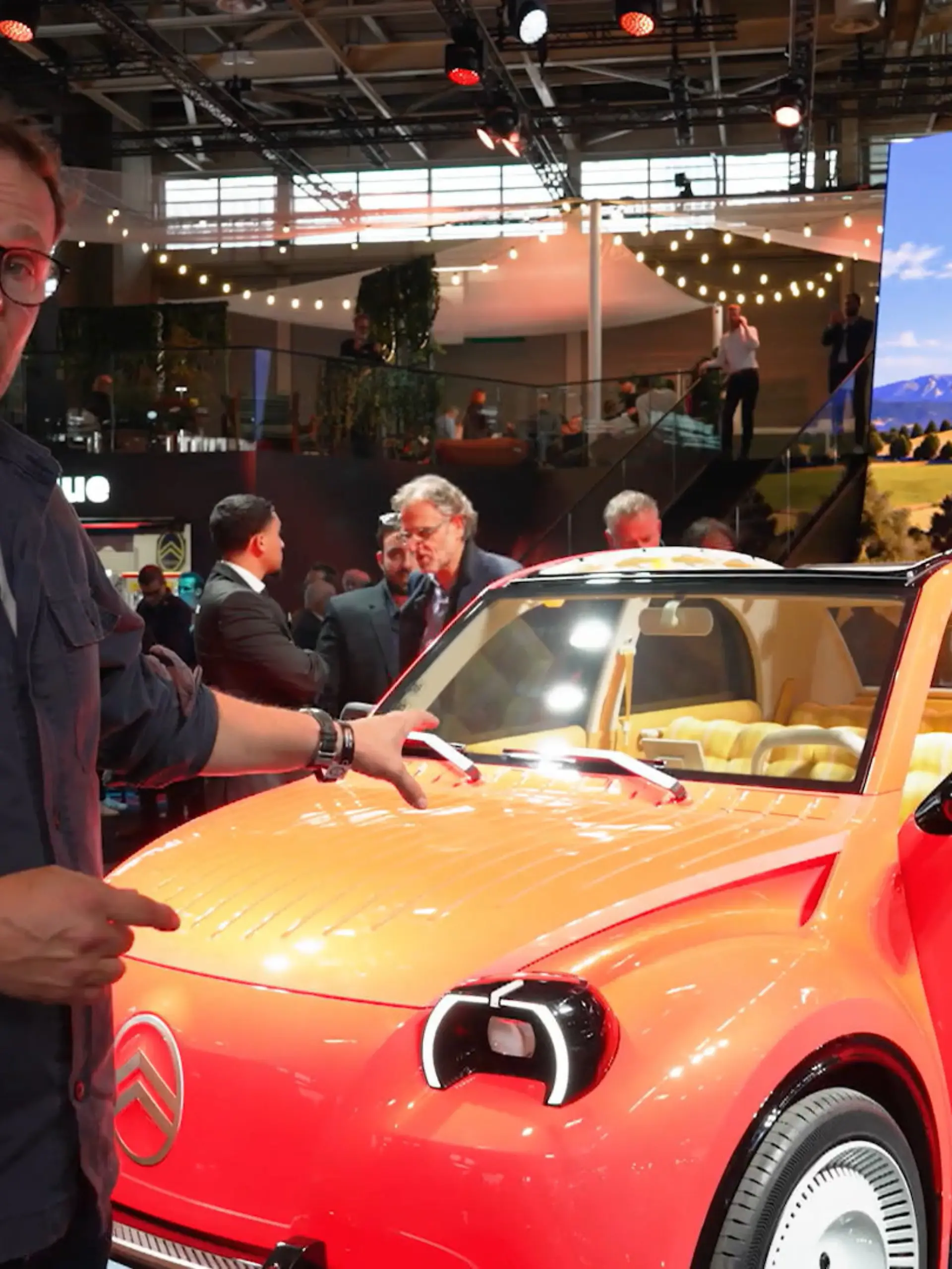 Bild zu: "Pariser Autosalon: Alexander Bloch entdeckt die neuen Trends"