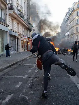 Proteste in Frankreich: Zu Ausschreitungen kam es am Wochenende auch in Paris
