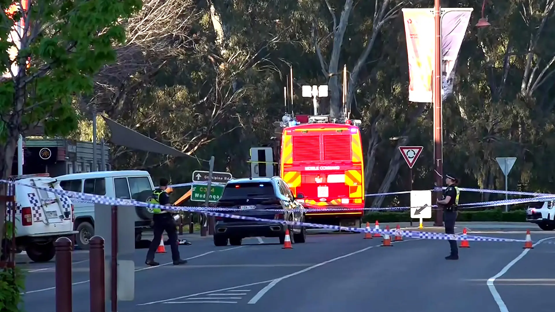This frame grab taken from video footage provided by the Australian Broadcasting Corporation (ABC) on October 19, 2026 via AFPTV shows police officers at the scene after Australian independent lawmaker Helen Haines was struck by a car and suffered critical injuries outside her office in Wangaratta, about 200 kilometres northeast of Melbourne. Haines was being treated in hospital for critical injuries October 19 after being struck deliberately by a car in what officials described as a "violent" attack. (Photo by AUSTRALIAN BROADCASTING CORPORATION (ABC) / AFP) / - Australia OUT / NO USE AFTER OCTOBER 29, 2026 11:39:02 GMT - - AUSTRALIA OUT / NO USE AFTER OCTOBER 29, 2026 11:39:02 GMT - - AUSTRALIA OUT / RESTRICTED TO EDITORIAL USE - MANDATORY CREDIT "AFP PHOTO / AUSTRALIAN BROADCASTING CORPORATION (ABC)" - NO MARKETING - NO ADVERTISING CAMPAIGNS - NO ACCESS AUSTRALIAN BRODCASTERS - DISTRIBUTED AS A SERVICE TO CLIENTS -- NO ARCHIVES /