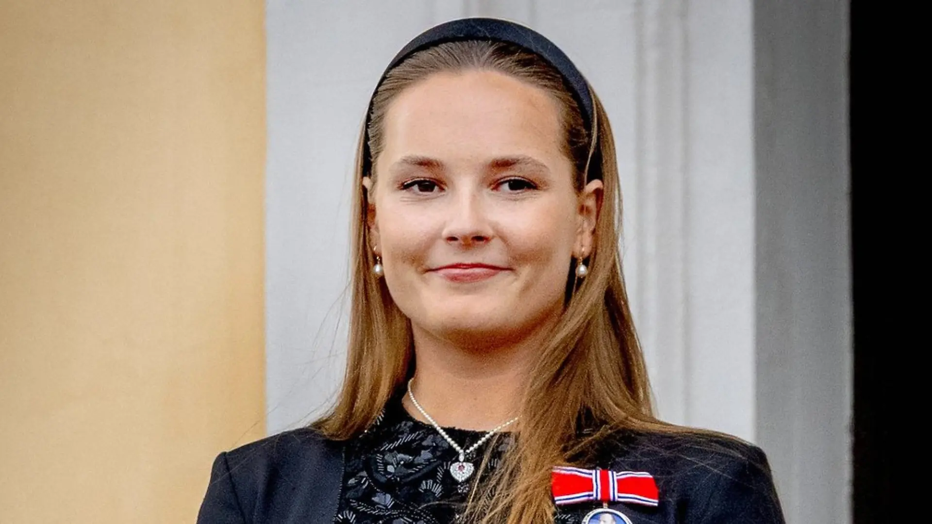 Ingrid Alexandra ist durch den Tod von König Harald zur Kronprinzessin aufgerückt, während ihr Vater Haakon den Thron übernommen hat.