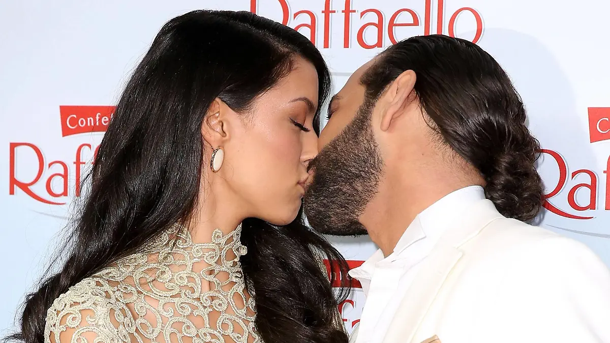 Rebecca Mir und Massimo Sinato bei der Raffaello Summer Day Party am 20.6.2015 in Berlin Raffaello Summer Day 2015 in Berlin PUBLICATIONxINxGERxSUIxAUTxONLY