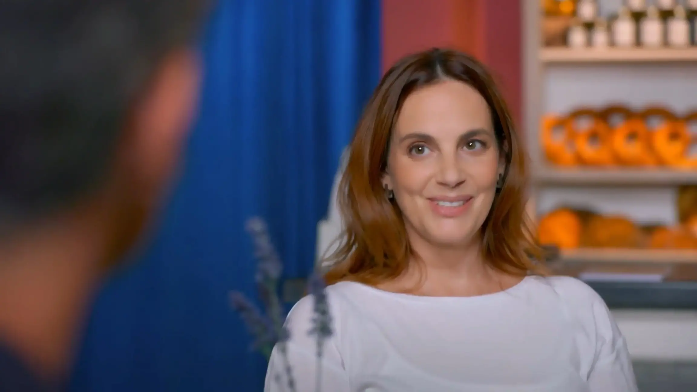 Anna versteht sich fast schon ein wenig zu gut mit Brittas Date „Unter uns“-Folge vom 21.10.26 auf RTL+