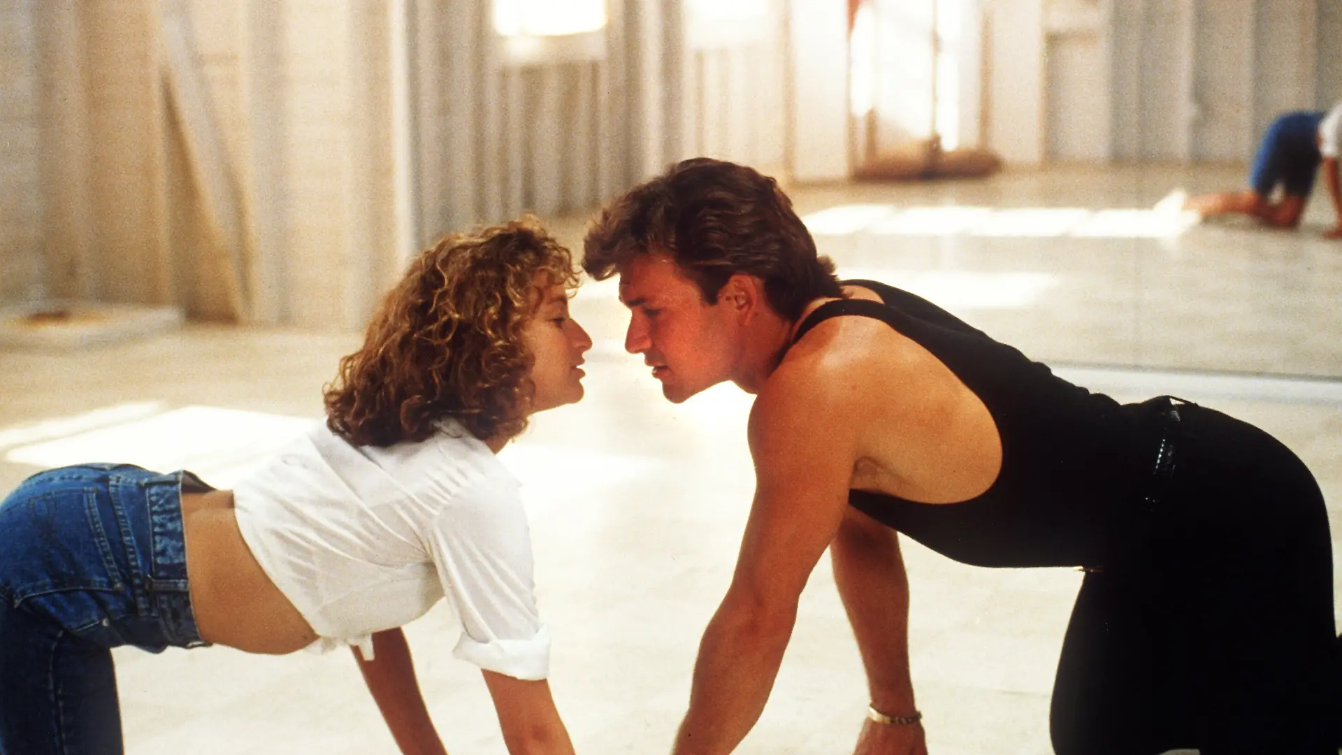 Filmszene mit dem amerikanischen Schauspieler Patrick Swayze und seiner Partnerin Jennifer Grey in den Hauptrollen. Aufgenommen im September 1987.