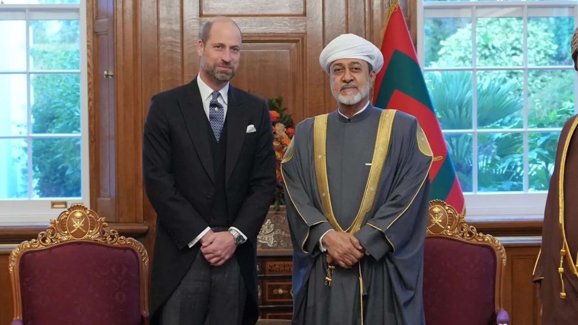 Prinz William begrüßte Sultan Haitham bin Tarik in dessen Londoner Residenz und fuhr mit ihm nach Windsor.