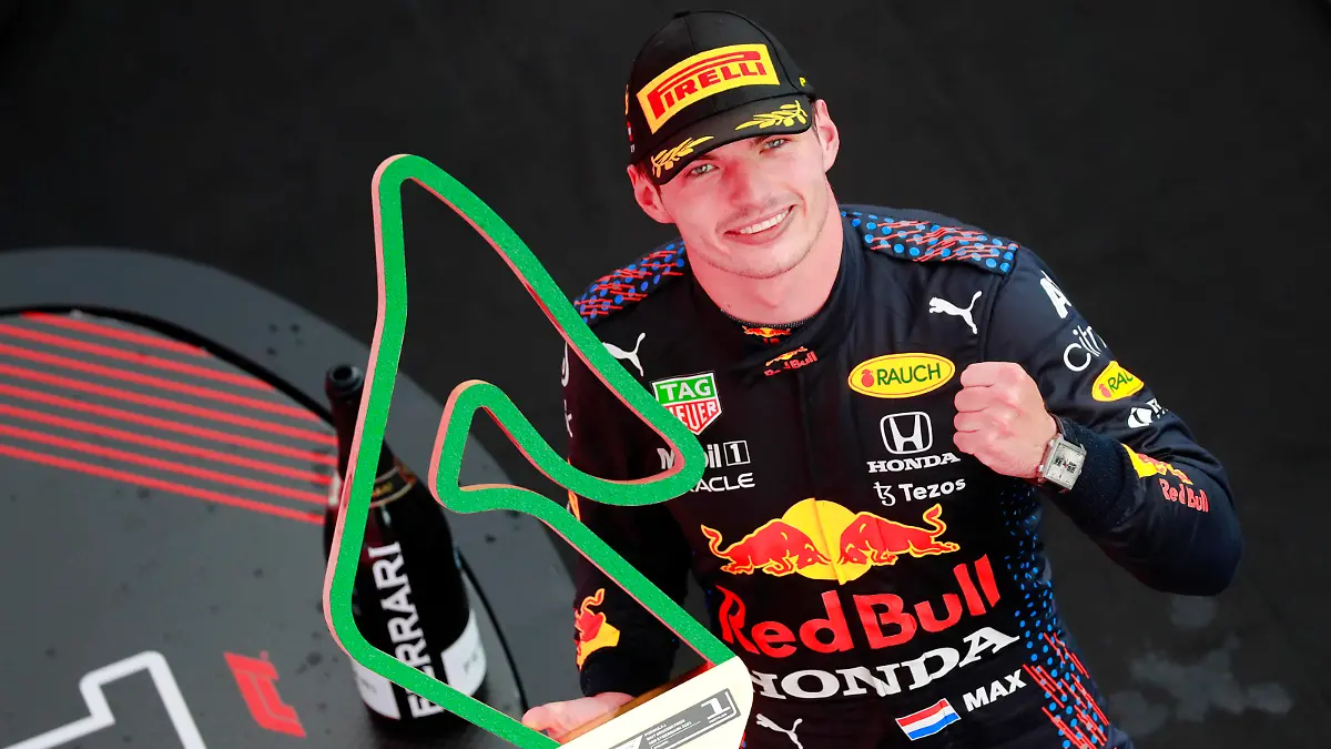  Formula 1 2021: Styrian GP RED BULL RING, AUSTRIA - JUNE 27: Max Verstappen, Red Bull Racing, 1st position, with his trophy during the Styrian GP at Red Bull Ring on Sunday June 27, 2021 in Spielberg, Austria. Photo by Steven Tee / LAT Images Images PUBLICATIONxINxGERxSUIxAUTxHUNxONLY GP2108_144124_1ST5525