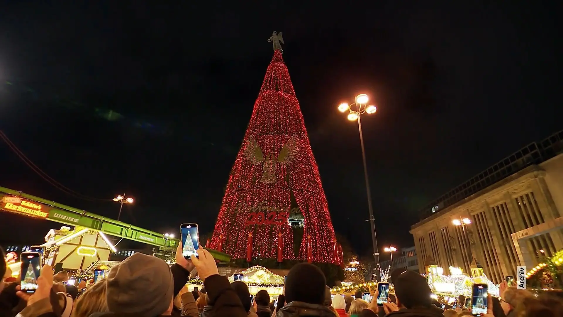 Fundament für Mega-Weihnachtsbaum in Dortmund 45 Meter hoch!