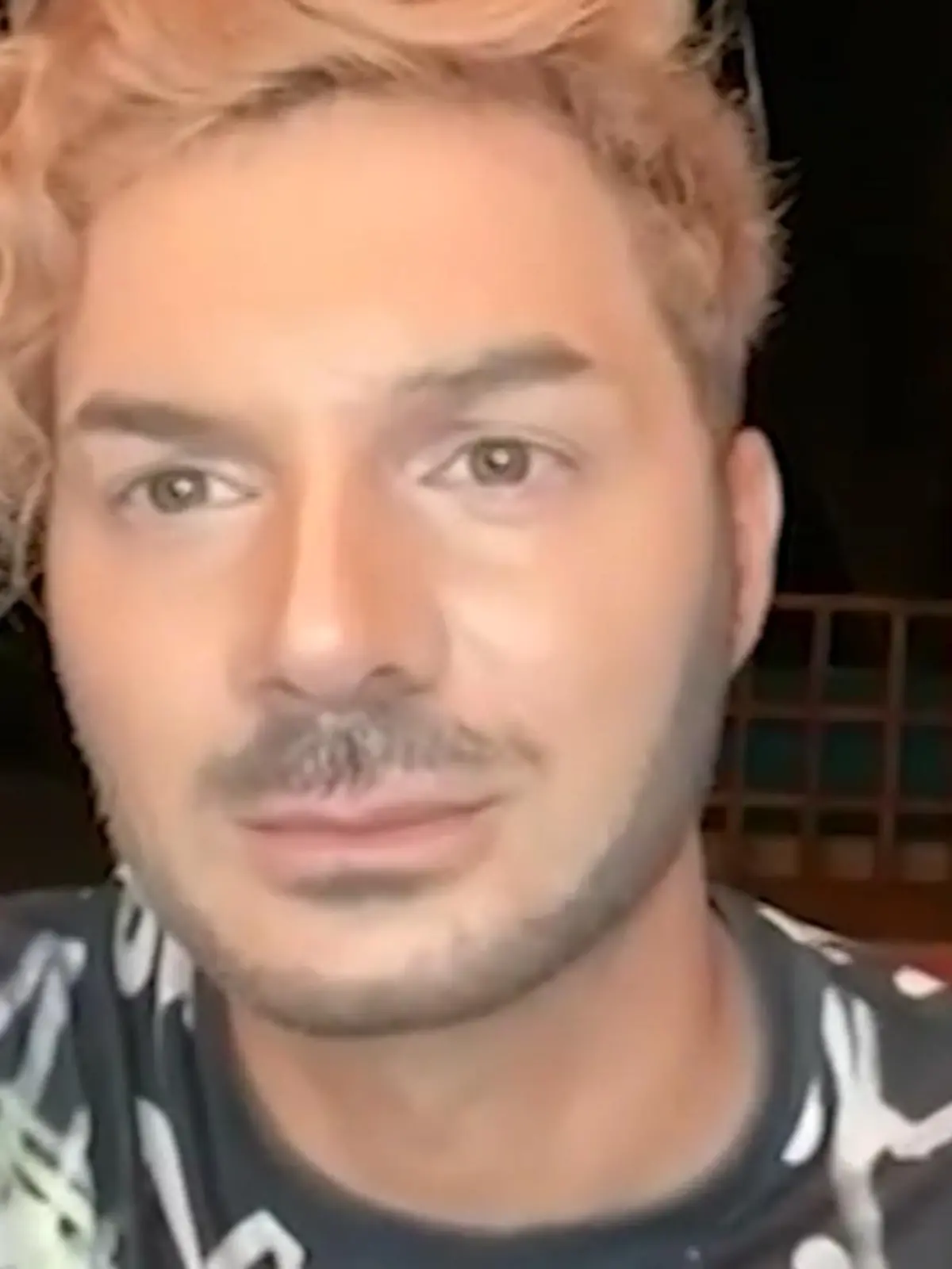 Ex-Prince Charming-Star Sam Dylan befindet sich aktuell im Malediven-Urlaub mit einer unbekannten Internetbekanntschaft. In seiner Instastory lud er nun bedenkliche Szenen hoch - im exklusiven RTL-Interview erklärt er uns, was genau vorgefallen ist.