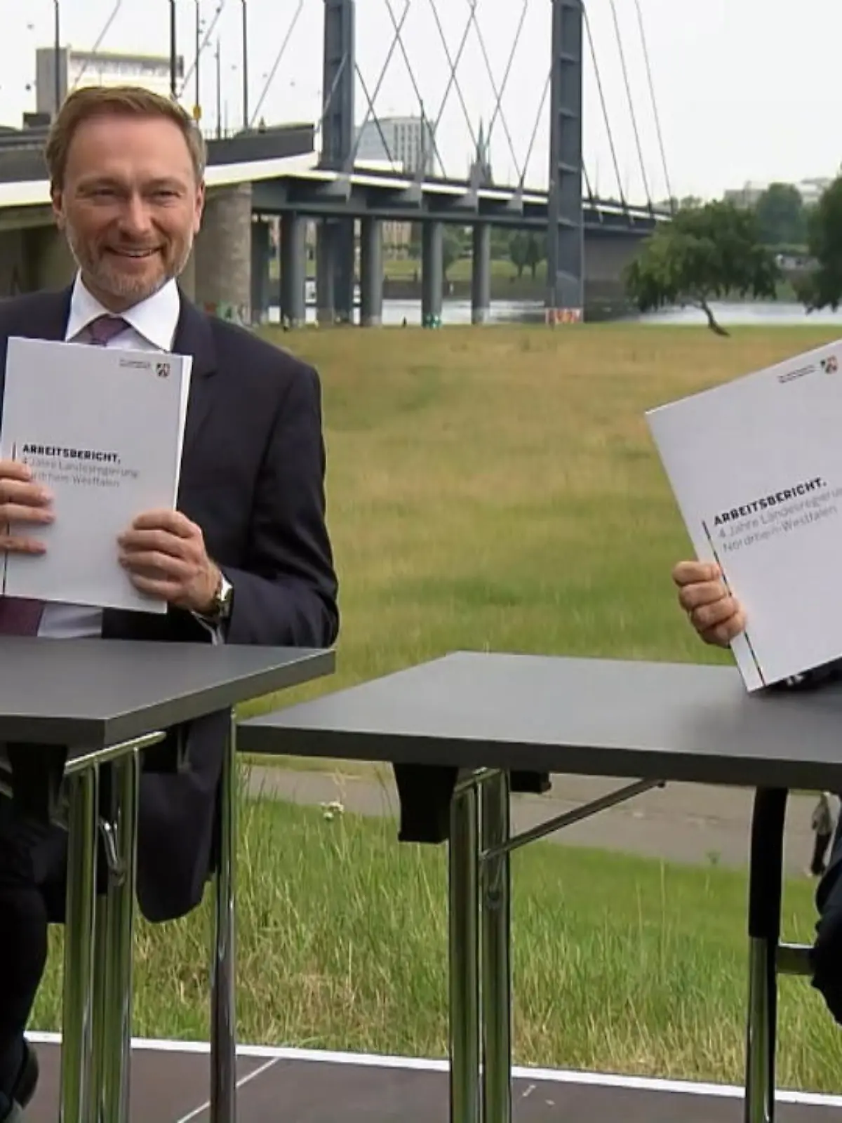 Bild zu: "Jubiläum der Koalition in NRW"