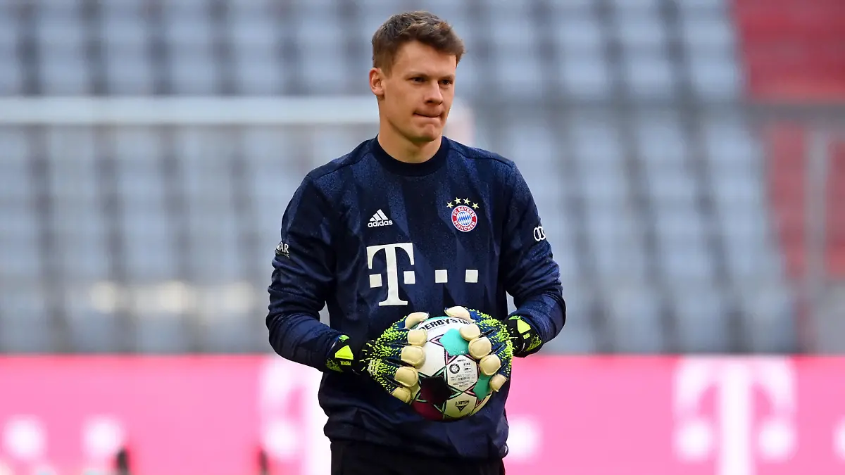 10.04.2021, Bayern, München: Fußball: Bundesliga, FC Bayern München - 1. FC Union Berlin, 28. Spieltag in der Allianz Arena. Münchens Torwart Alexander Nübel beim Aufwärmen vor dem Spiel. WICHTIGER HINWEIS: Gemäß den Vorgaben der DFL Deutsche Fußball Liga bzw. des DFB Deutscher Fußball-Bund ist es untersagt, in dem Stadion und/oder vom Spiel angefertigte Fotoaufnahmen in Form von Sequenzbildern und/oder videoähnlichen Fotostrecken zu verwerten bzw. verwerten zu lassen. Foto: Sven Hoppe/dpa +++ dpa-Bildfunk +++
