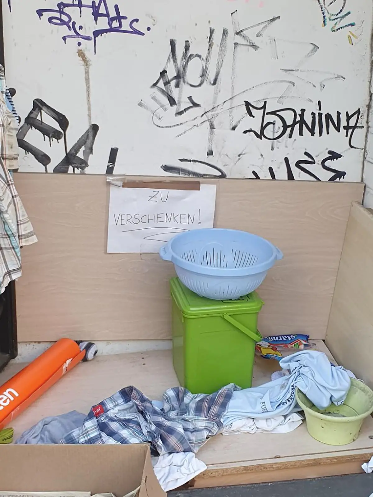 "Zu verschenken"-Box in Wiesbaden