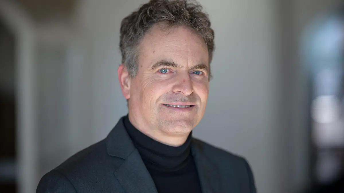 ARCHIV - 13.02.2021, Baden-Württemberg, Tübingen: Ingmar Hoerr, einer der Gründer des biopharmazeutischen Unternehmens Curevac, steht im Schlosslabor Tübingen, das Teil des Museums der Universität ist. (zu dpa: «Curevac-Gründer Hoerr zieht Kandidatur für Aufsichtsrat zurück») Foto: Sebastian Gollnow/dpa +++ dpa-Bildfunk +++