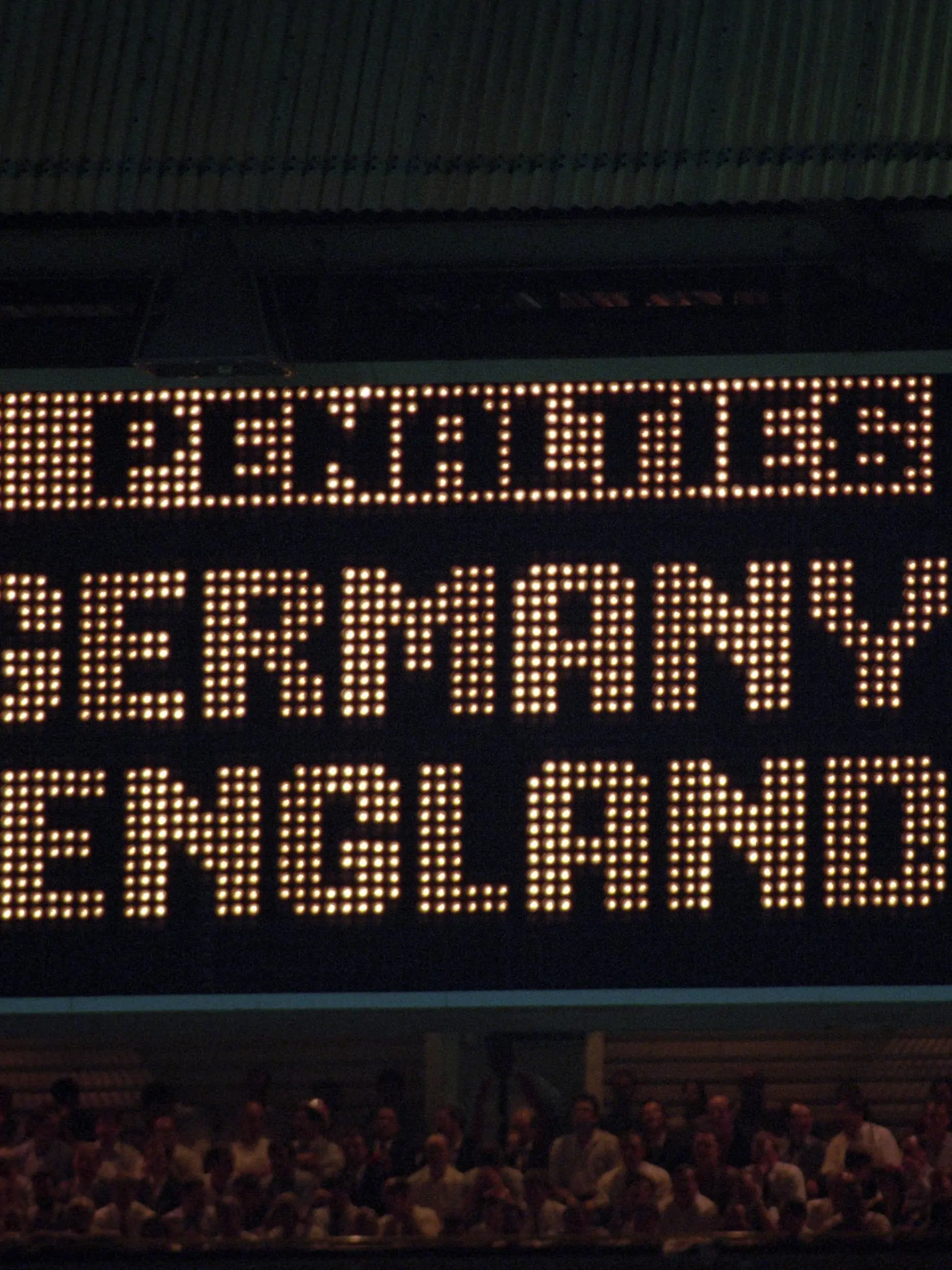 Zwischenstand 5:5 / Anzeigetafel im Wembley Stadion beim Elfmeterschießen des EM Halbfinales Deutschland - England

Between stand 5 5 Scoreboard in Wembley Stadium the Penalty shootout the euro Semi-Finals Germany England
