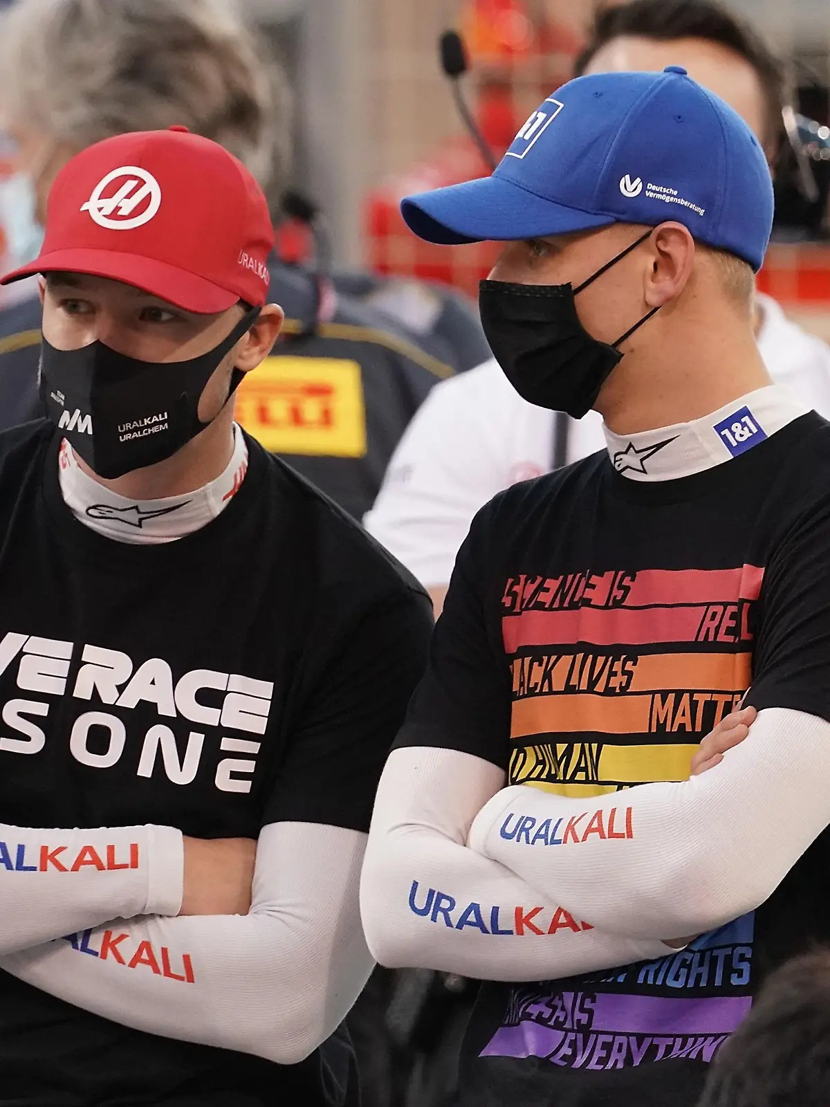 Nikita Mazepin (l) und Mick Schumacher
