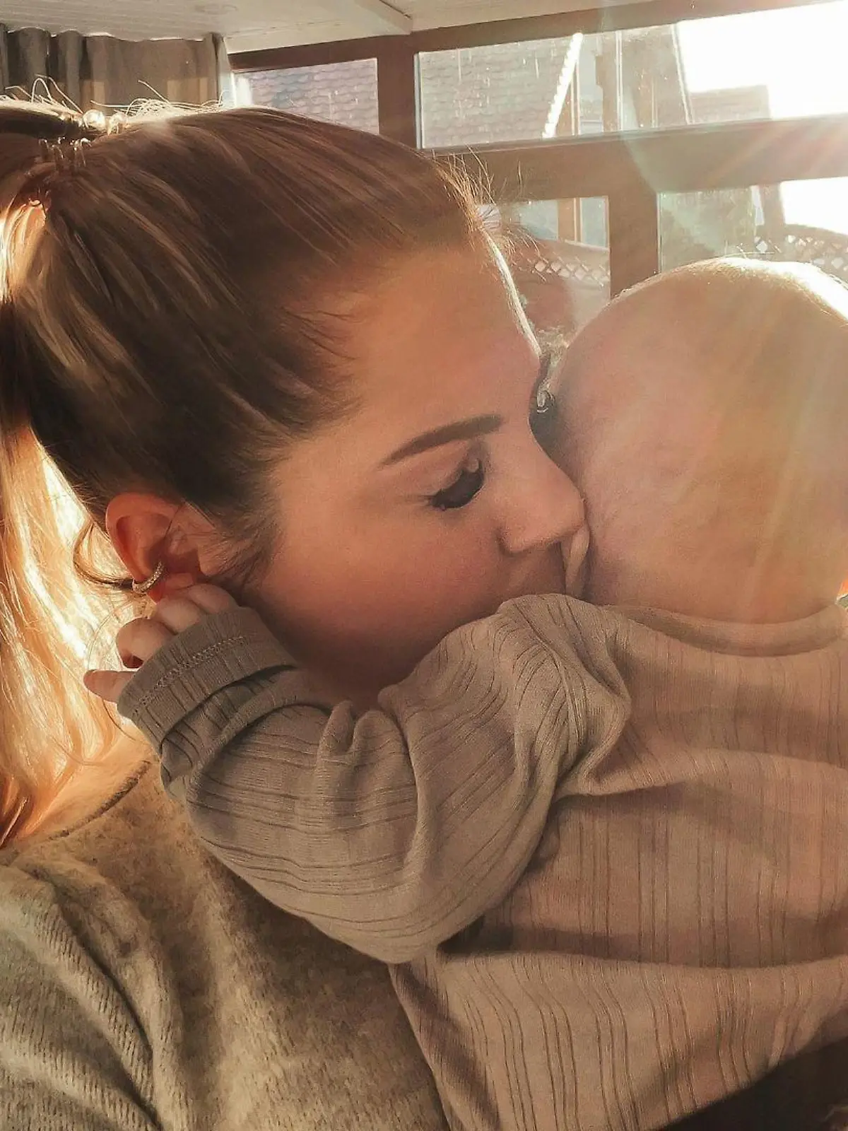 Jenny Frankhauser feiert besonderen Moment: Söhnchen Damian hat zum erste Mal Mama gesagt.