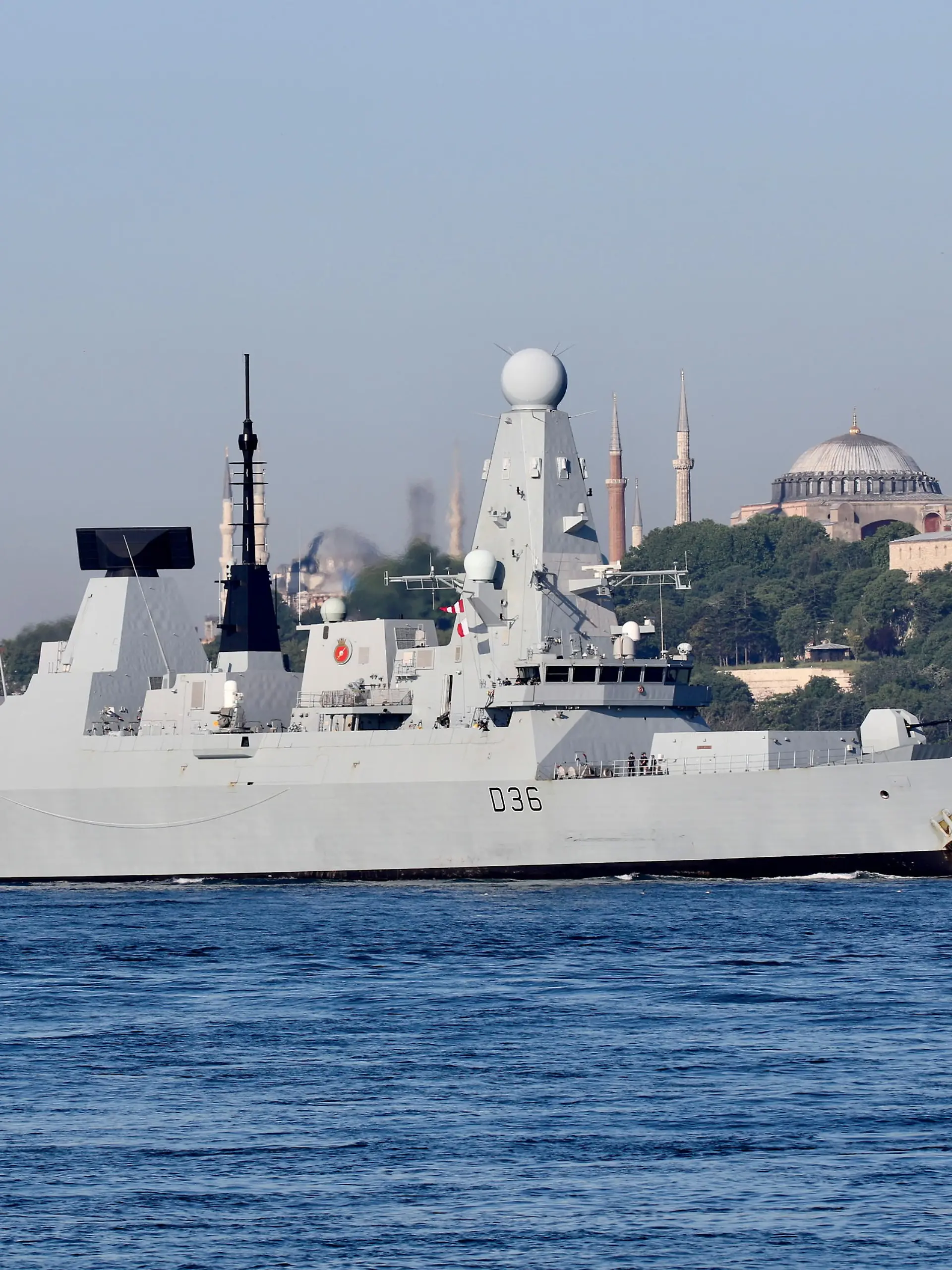 FILE PHOTO: British Royal Navy's Type 45 destroyer HMS Defender arrives for a port visit in Istanbul, Turkey June 9, 2021. REUTERS/Yoruk Isik/File Photo