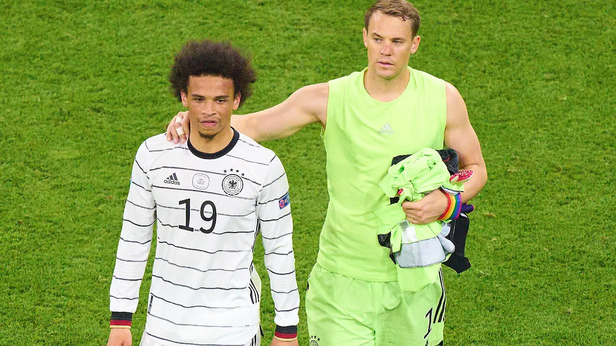 Leroy SANE, DFB 19 Manuel NEUER, DFB 1 goalkeeper, sad in the match GERMANY - FRANCE at the football European Championships 2020, Season 2020/2021, June 15, 2021 in Munich, Germany.