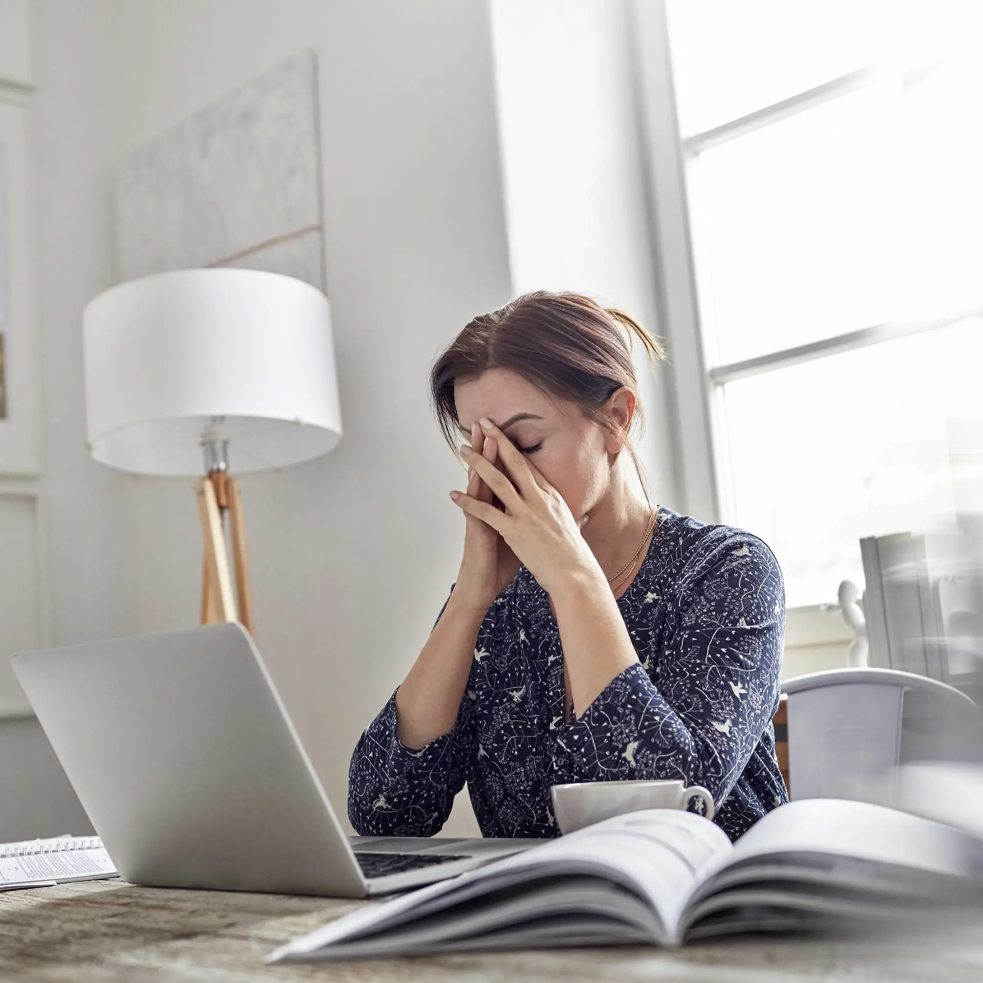 Stress Logo von Stress