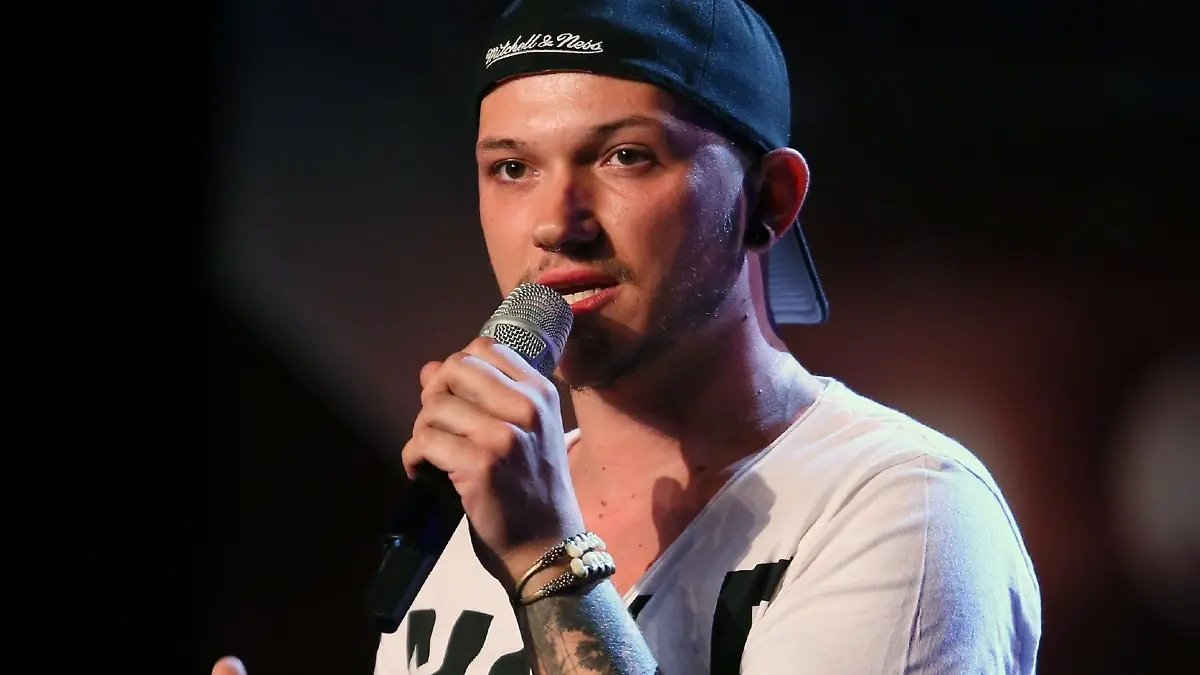 Marcel Kaupp (26) - Sänger und Imitator aus Köln. Auf Wunsch von Dieter Bohlen darf er noch ein zweites Mal auf die Bühne - diesmal ohne Kostüm und Maske.