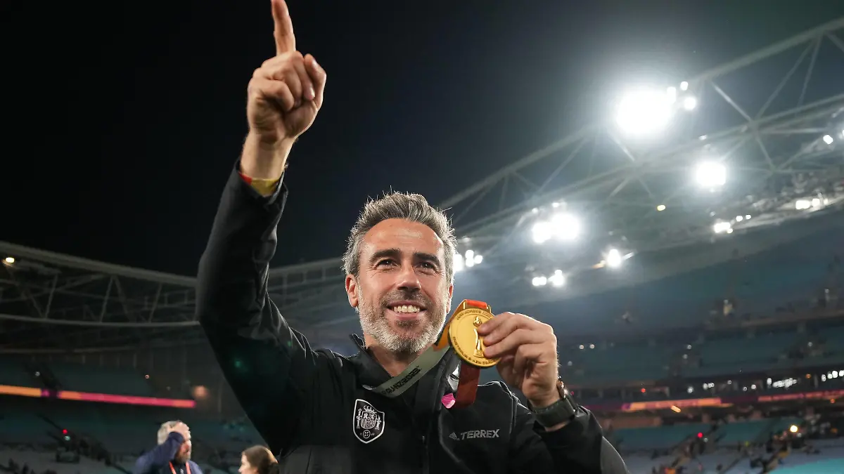 Sport Bilder des Tages Spain v England: Final - FIFA Women s World Cup Australia & New Zealand 2023 Spain Head Coach Jorge Vilda celebrates victory after the FIFA Women s World Cup Australia & New Zealand 2023 Final match between Spain and England at Australia Stadium on August 20, 2023 in Sydney, Australia. Sydney Australia PUBLICATIONxNOTxINxFRA Copyright: xNorvikxAlaverdianx originalFilename:alaverdian-fifawome230820_npb4w.jpg