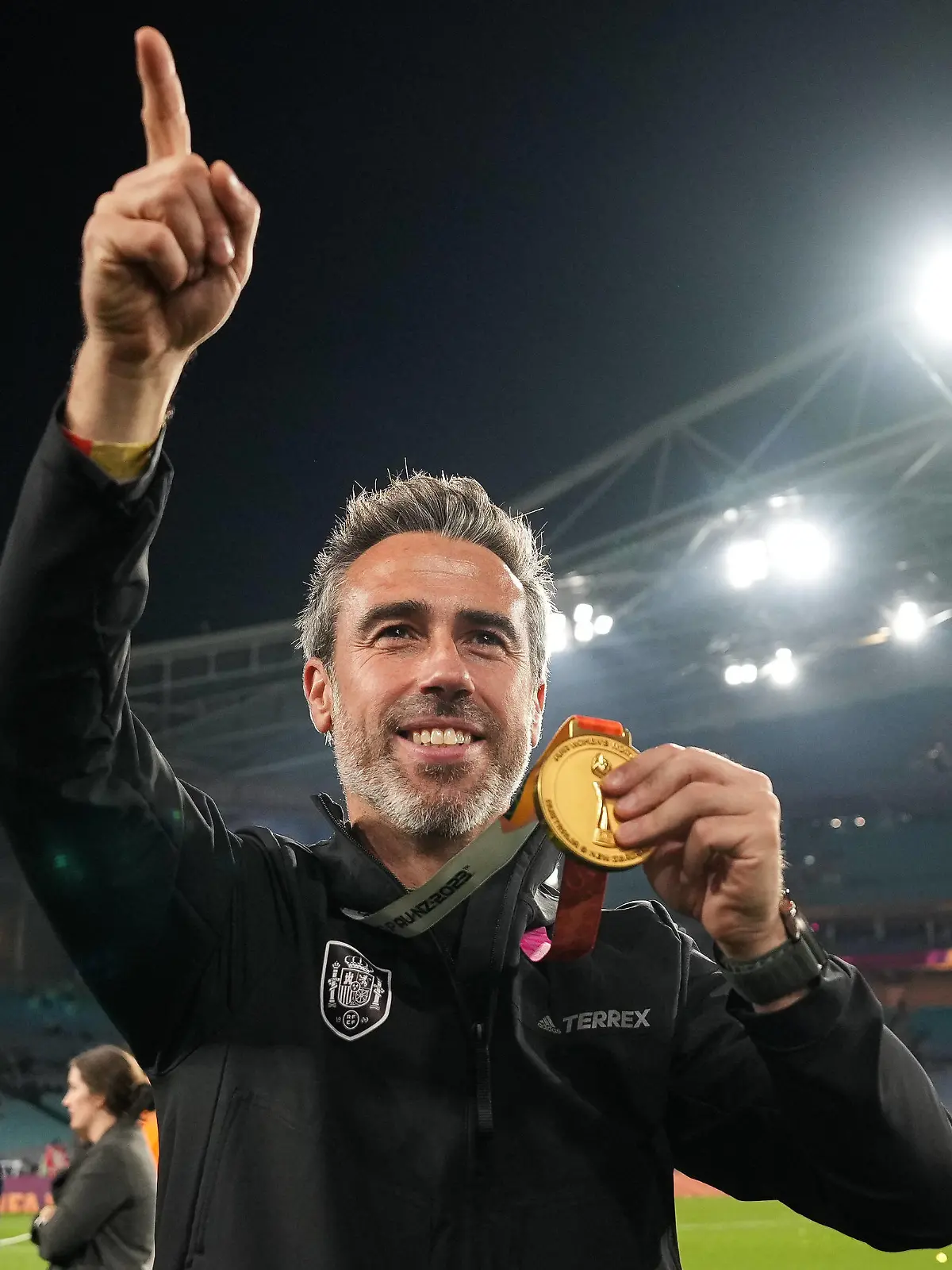 Sport Bilder des Tages Spain v England: Final - FIFA Women s World Cup Australia & New Zealand 2023 Spain Head Coach Jorge Vilda celebrates victory after the FIFA Women s World Cup Australia & New Zealand 2023 Final match between Spain and England at Australia Stadium on August 20, 2023 in Sydney, Australia. Sydney Australia PUBLICATIONxNOTxINxFRA Copyright: xNorvikxAlaverdianx originalFilename:alaverdian-fifawome230820_npb4w.jpg