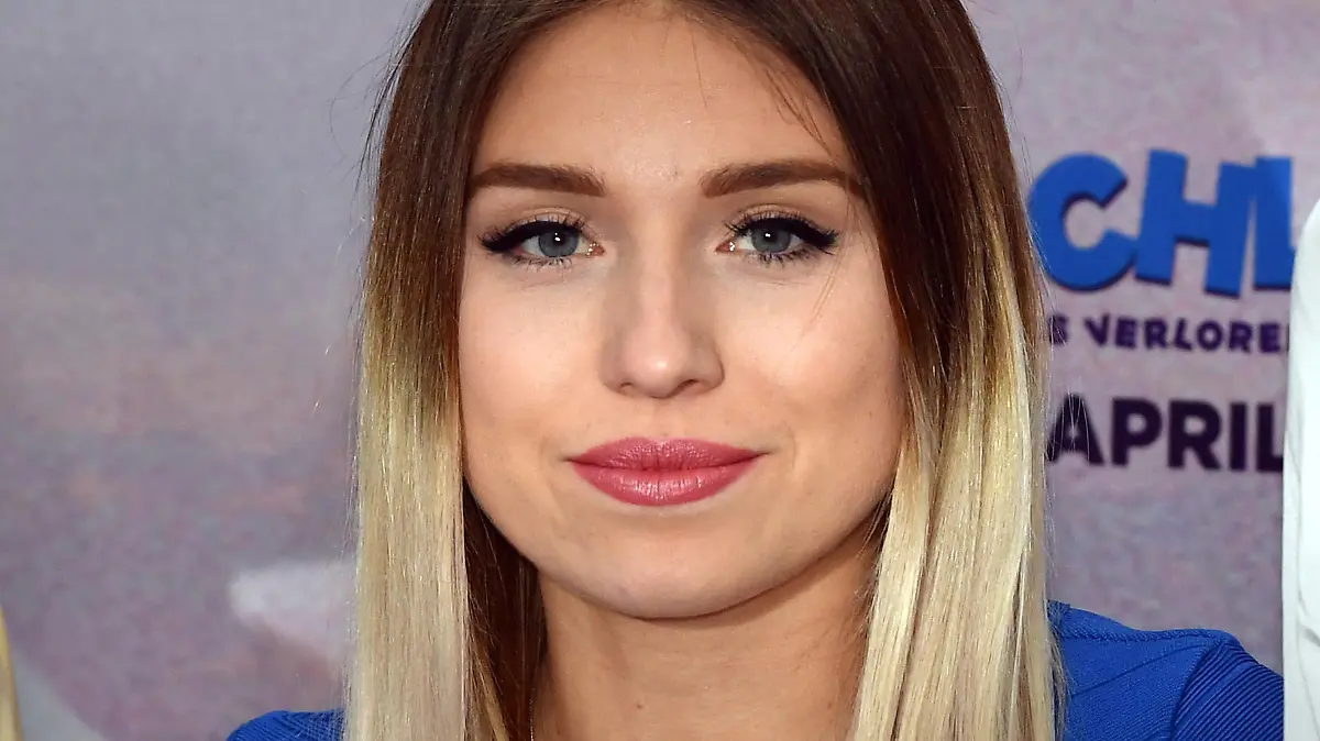 ARCHIV - 06.04.2017, Berlin: Bianca "Bibi" Heinicke kommt zur Deutschlandpremiere von "Die Schlümpfe - das verlorene Dorf". (zu dpa «Youtuberin Bibi ist schwanger» vom 12.05.2018) Foto: Jens Kalaene/dpa-Zentralbild/dpa +++ dpa-Bildfunk +++