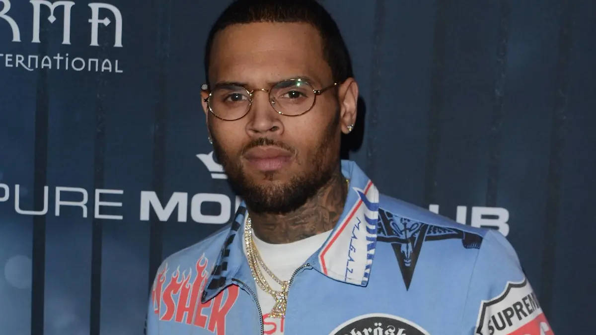 ***FILE PHOTO*** Chris Brown Arrested on Rape Allegations in Paris LOS ANGELES, CA - OCTOBER 22: Chris Brown at the Maxim Halloween at The Shrine Expo Hall on October 22, 2016 in Los Angeles, California. PUBLICATIONxINxGERxSUIxAUTxONLY Copyright: xDavidxEdwards/MediaPunchx  