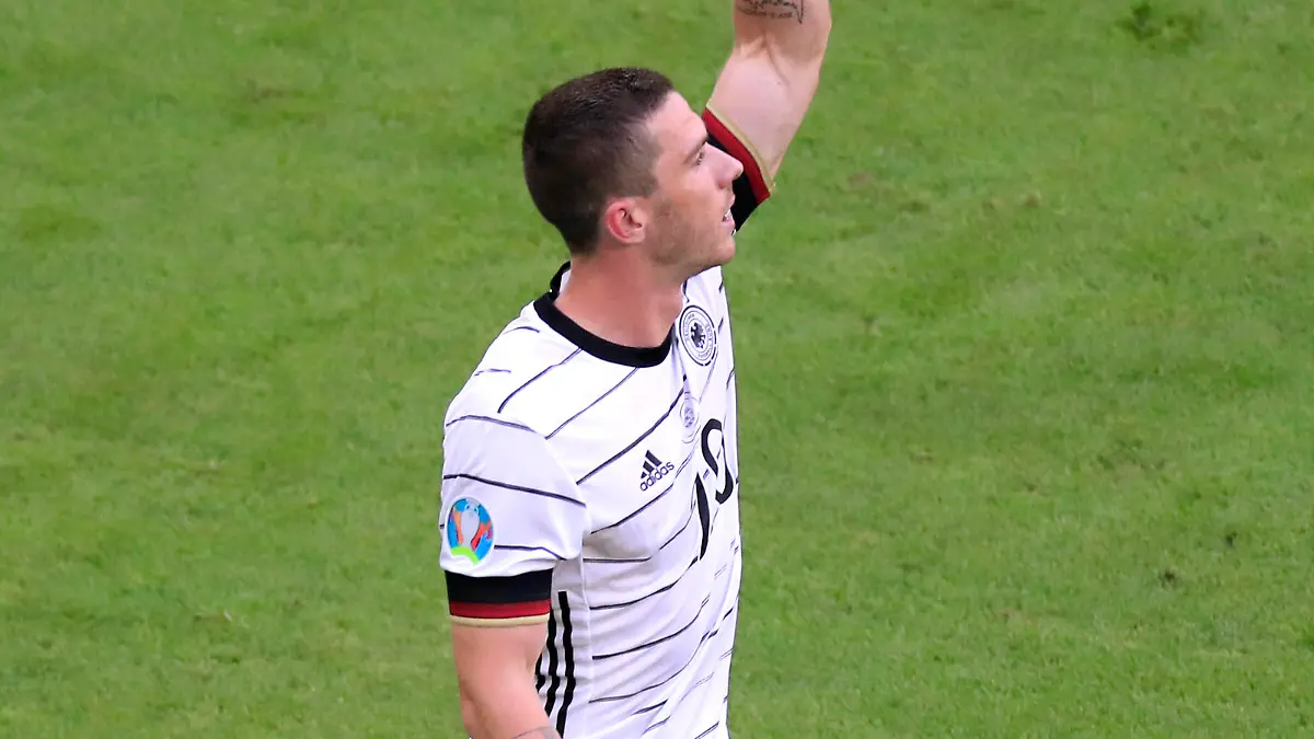 GOSENS Robin Team Deutschland jubelt nach seinem Tor zum 4 : 1 UEFA Fussball Europameisterschaften 2020 Vorrunden Spiel Portugal - Deutschland 2 : 4 am 19.Juni 2021 in Muenchen DFL REGULATIONS PROHIBIT ANY USE OF PHOTOGRAPHS as IMAGE SEQUENCES and/or QUASI-VIDEO *** GOSENS Robin Team Germany cheers after scoring 4 1 UEFA European Football Championship 2020 preliminary round match Portugal Germany 2 4 on 19 June 2021 in Munich DFL REGULATES PROHIBIT ANY USE OF PHOTOGRAPHS as IMAGE SEQUENCES and or QUASI VIDEO 