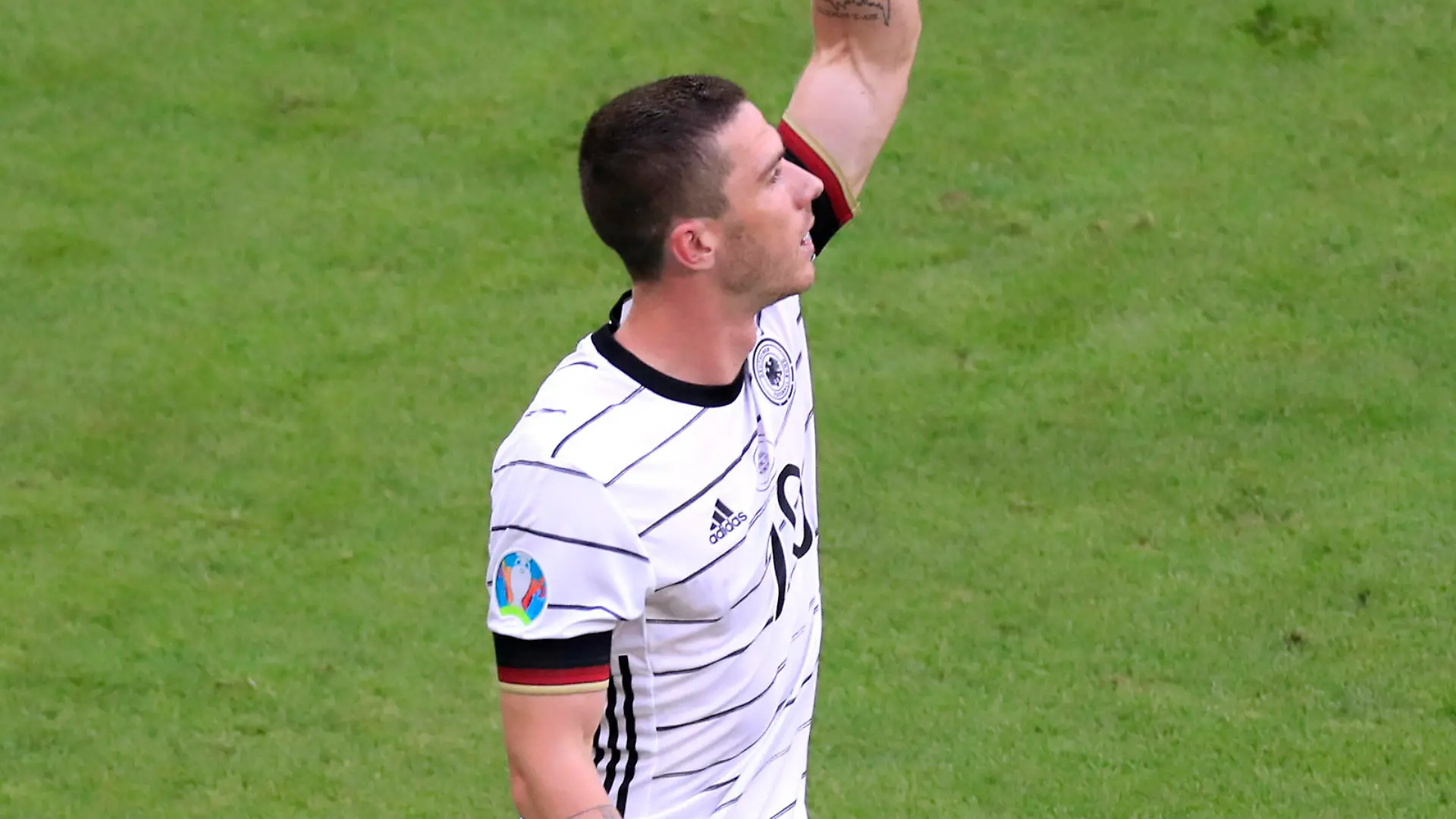 GOSENS Robin Team Deutschland jubelt nach seinem Tor zum 4 : 1 UEFA Fussball Europameisterschaften 2020 Vorrunden Spiel Portugal - Deutschland 2 : 4 am 19.Juni 2021 in Muenchen DFL REGULATIONS PROHIBIT ANY USE OF PHOTOGRAPHS as IMAGE SEQUENCES and/or QUASI-VIDEO *** GOSENS Robin Team Germany cheers after scoring 4 1 UEFA European Football Championship 2020 preliminary round match Portugal Germany 2 4 on 19 June 2021 in Munich DFL REGULATES PROHIBIT ANY USE OF PHOTOGRAPHS as IMAGE SEQUENCES and or QUASI VIDEO