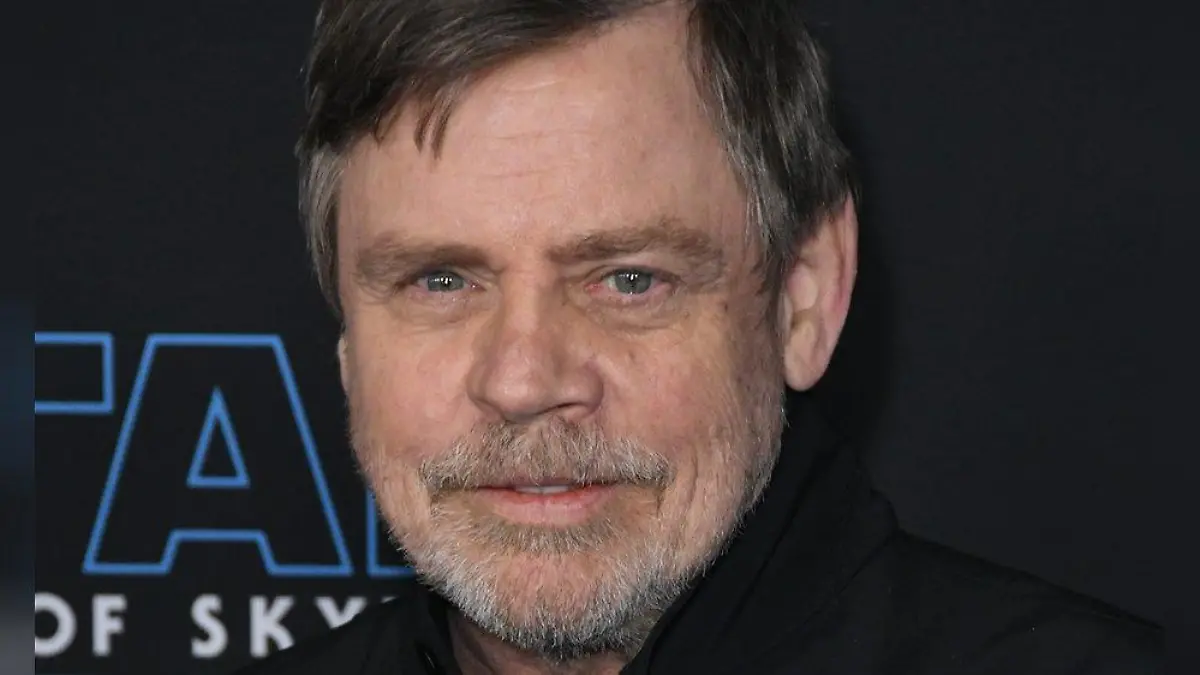 Mark Hamill gratuliert verstorbener "Weltall-Schwester" Carrie Fisher