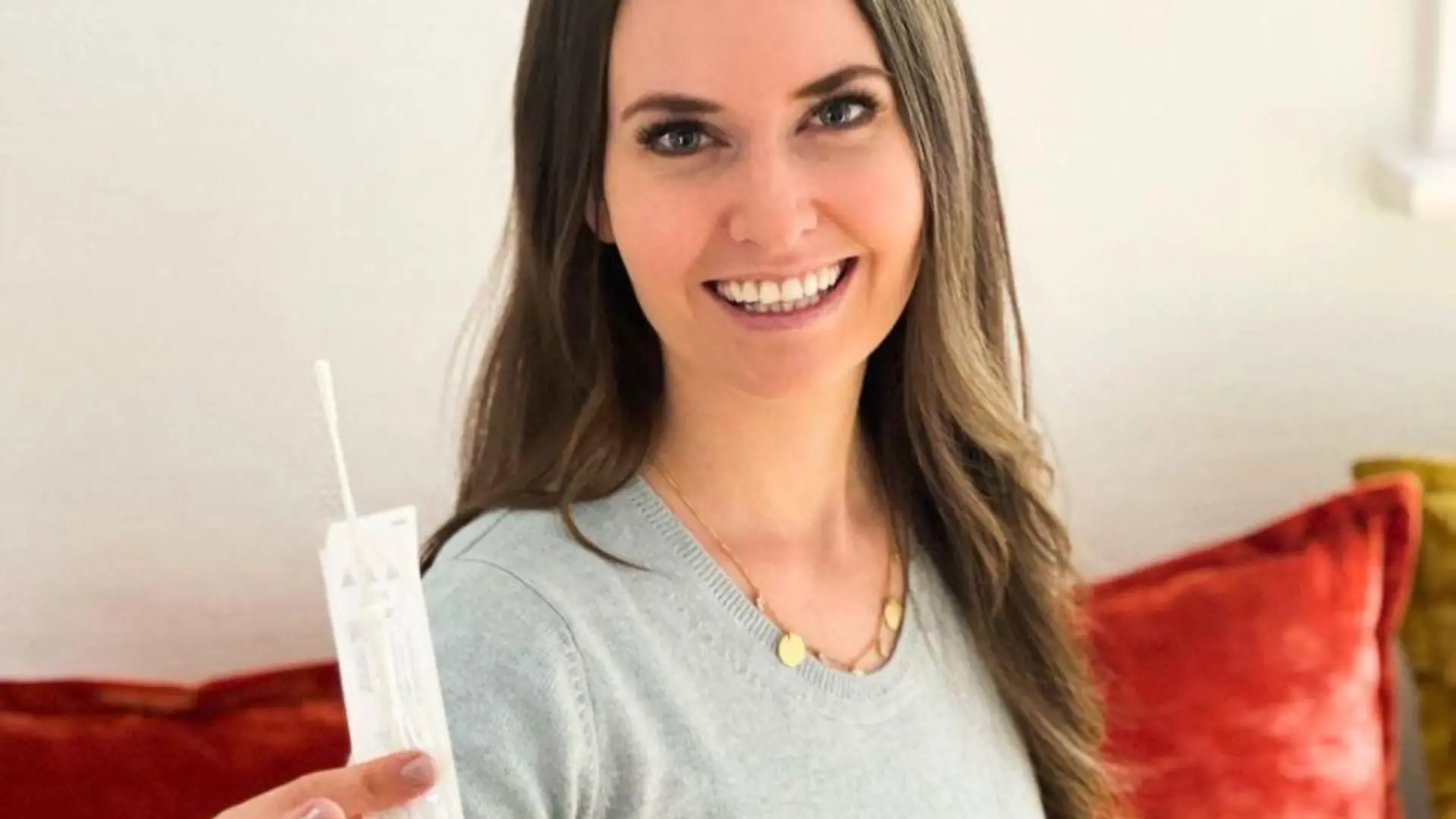 Hebamme Laura Höhn