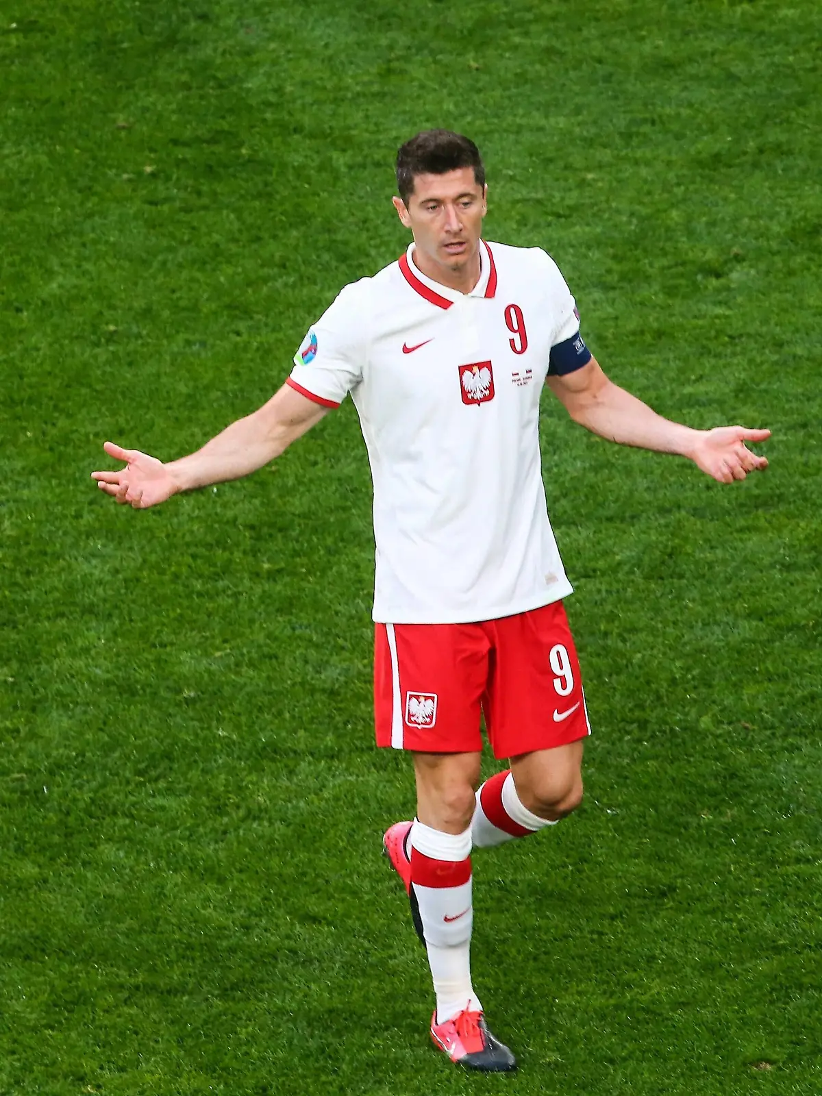 14.06.2021, Saint Petersburg, pilka nozna, mistrzostwa Europy, Polska - Slowacja, N/z Robert Lewandowski POL, fot. Tomasz Jastrzebowski / Foto Olimpik 14.06.2021, Saint Petersburg, football, UEFA EURO, EM, Europameisterschaft,Fussball 2020, Poland - Slovakia, In the picture: Robert Lewandowski POL, fot. Tomasz Jastrzebowski / Foto Olimpik / NEWSPIX.PL --- Newspix.pl PUBLICATIONxNOTxINxPOL 20210614toja0137 