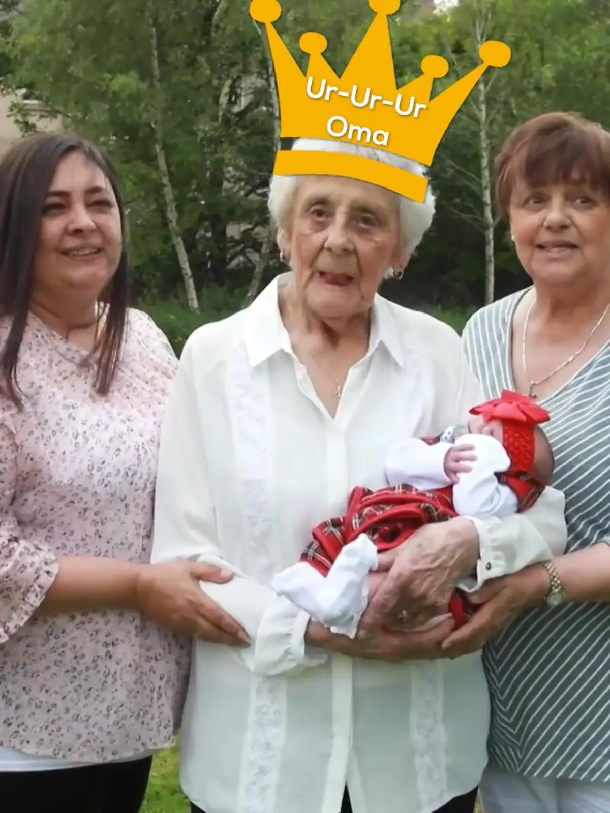 90 Enkelkinder. Schottlands erste und einzige Ur-ur-ur-Oma hat endlich wieder Full House. Denn mit den entspannteren Corona-Zahlen sind Familientreffen wieder möglich. Und die sind bei Mary Marshalls wirklich mal XXL! Wir haben die 86 Jährige besucht und zeigen, was abgeht, wenn sich sechs Generationen versammeln.