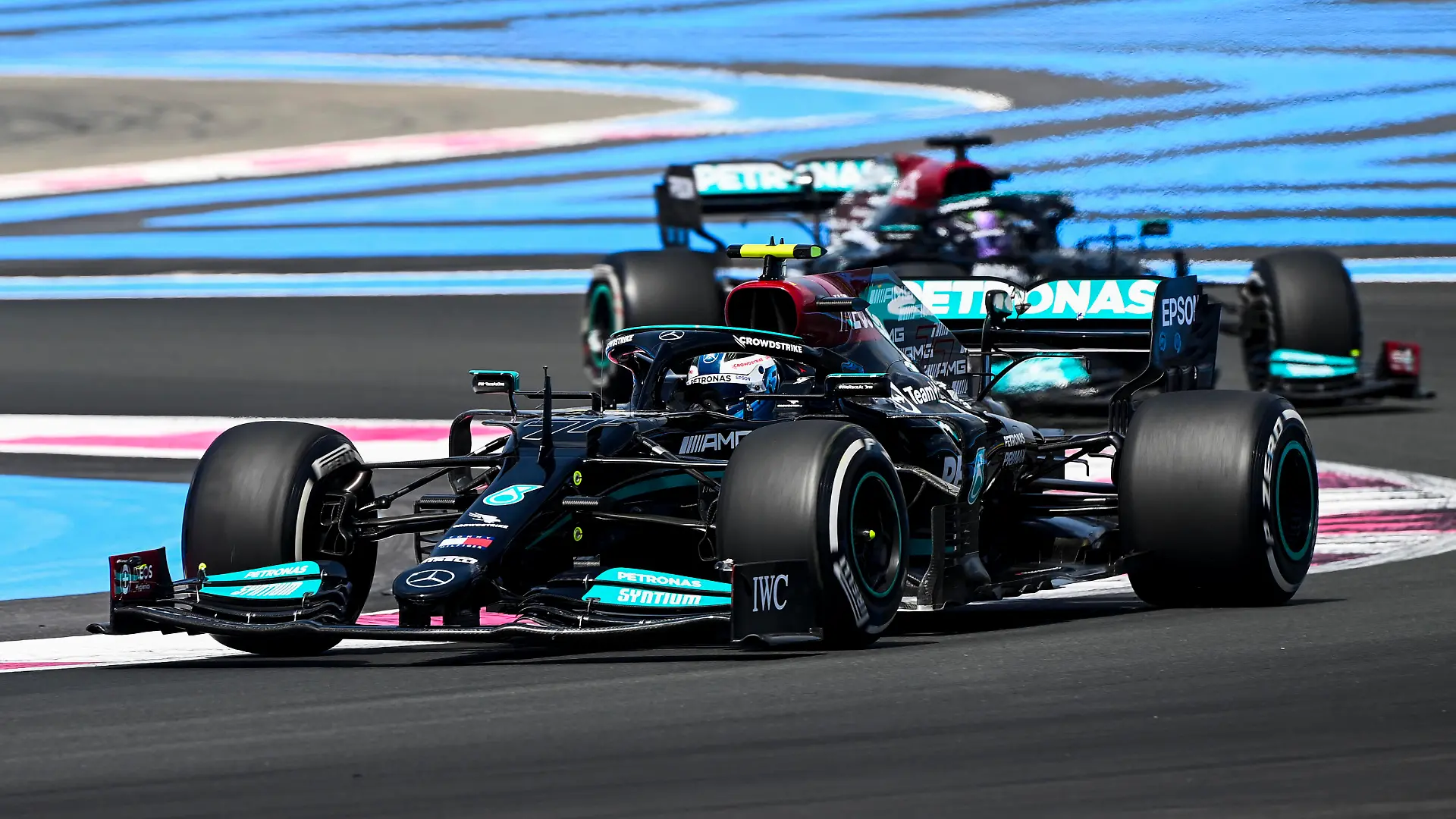 Valtteri Bottas war im 1. Frankreich-Training schneller als Mercedes-Kollege Lewis Hamilton