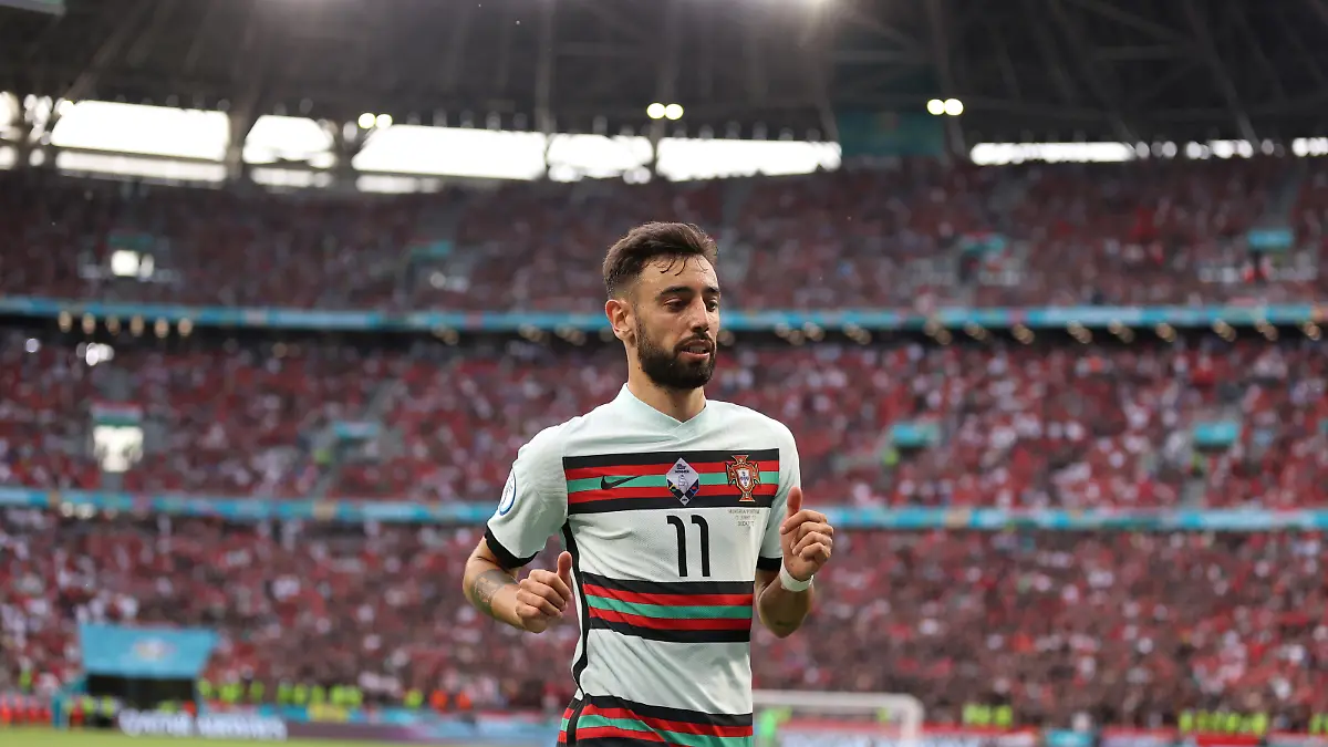 Soccer Football - Euro 2020 - Group F - Hungary v Portugal - Puskas Arena, Budapest, Hungary - June 15, 2021 Portugal's Bruno Fernandes Pool via REUTERS/Alex Pantling