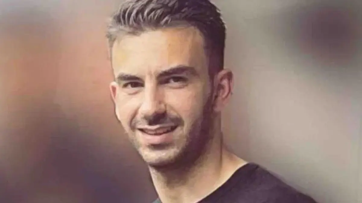 Rezza rettete seine Stieftochter vor dem Ertrinken.