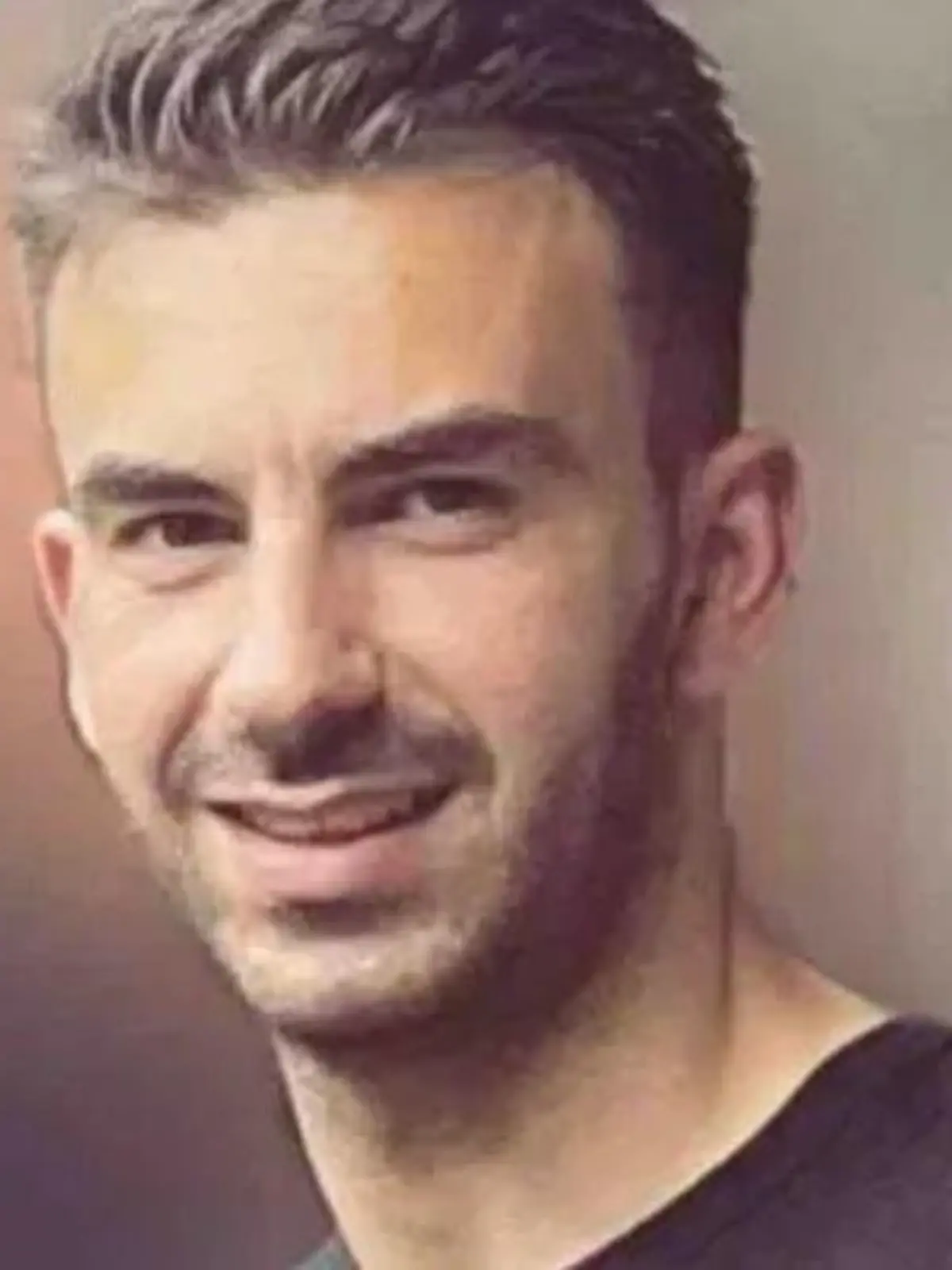 Rezza rettete seine Stieftochter vor dem Ertrinken.