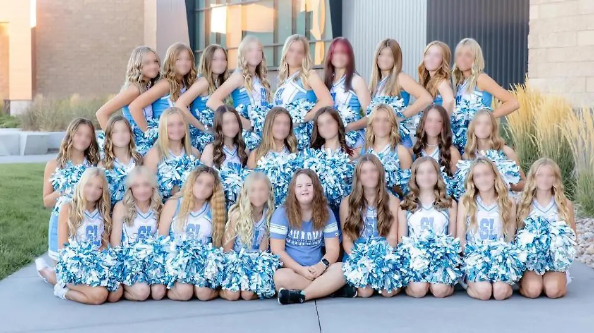 Eine High School aus dem amerikanischen Utah hat den Zorn der Internetgemeinde auf sich gezogen, nachdem sie ein Mädchen mit Down Syndrom vom Jahresbuchfoto ausgeschlossen hatte.