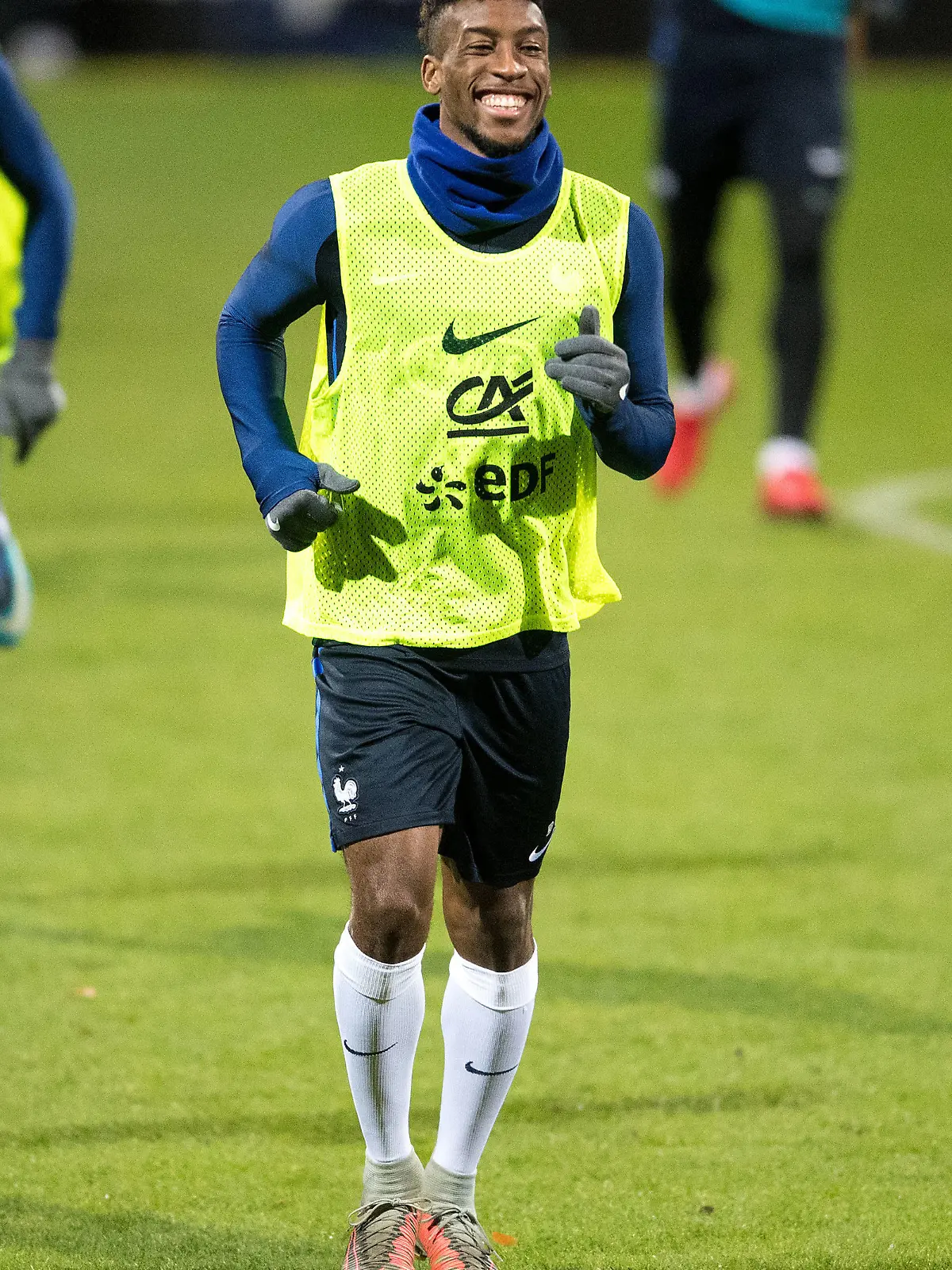 ARCHIV - 13.11.2017, Nordrhein-Westfalen, Köln: Fußball, Nationalmannschaft, Frankreich\ Training der Nationalmannschaft am 13.11.2017 im Südstadion in Köln. Kingsley Coman läuft sich warm. (Zu dpa "Geburt seines Kindes: Stürmer Coman verlässt französisches Quartier") Foto: picture alliance / Marius Becker/dpa +++ dpa-Bildfunk +++