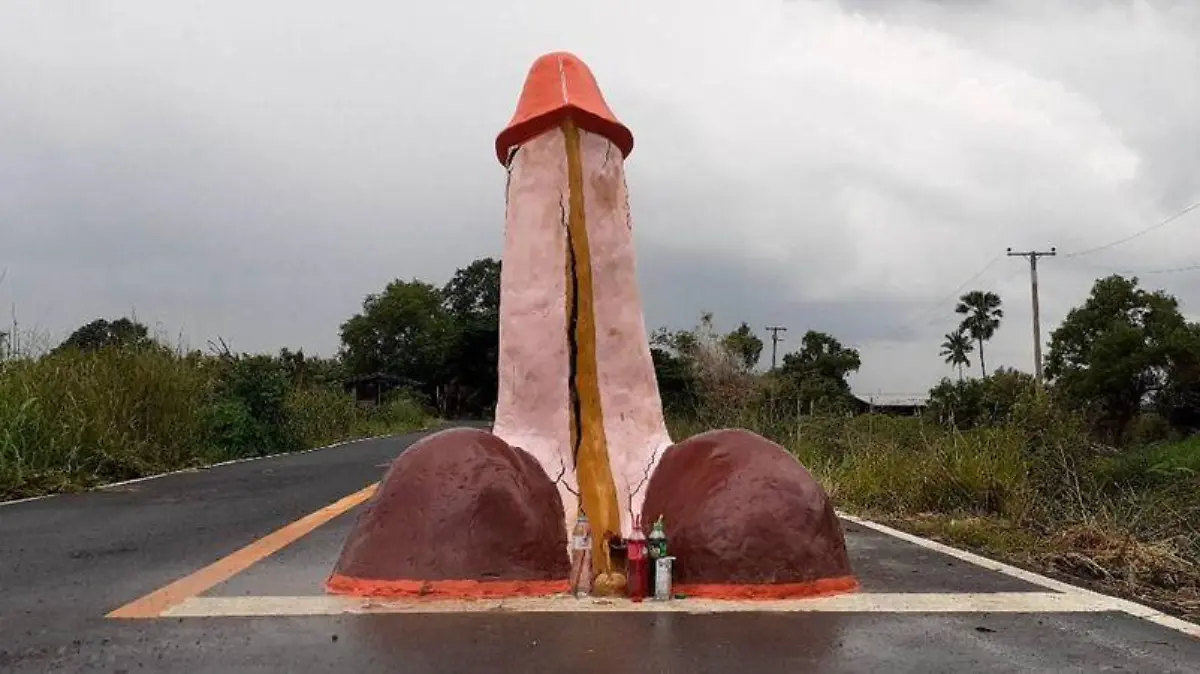 Penisstatue "Palad Khik" in Chachoengsao, Thailand