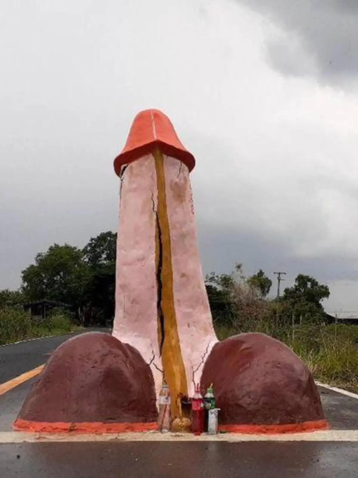 Penisstatue "Palad Khik" in Chachoengsao, Thailand