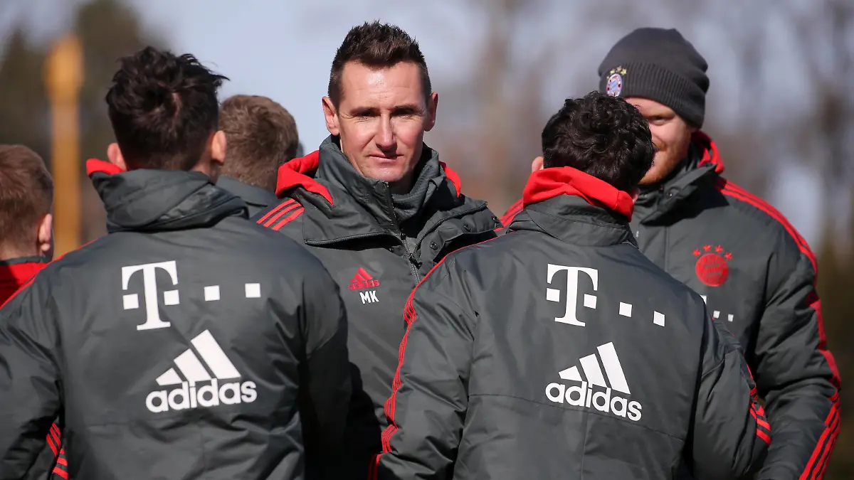  BAU// 23.02.2019 Stuttgart-Degerloch Fußball U17 U 17 SV Stuttgarter Kickers vs. FC Bayern München, Trainer Miroslav Klose Bayern *** BAU 23 02 2019 Stuttgart Degerloch Football U17 SV Stuttgarter Kickers vs FC Bayern Munich Trainer Miroslav Klose Bayern