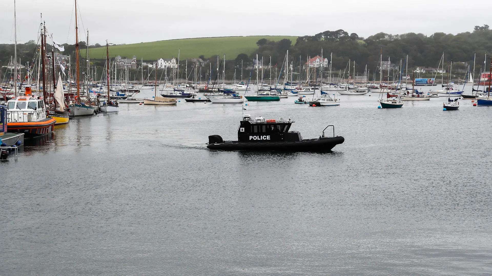 210613 -- CORNWALL, June 13, 2021 -- A police boat patrols in Falmouth, Cornwall, Britain, on June 11, 2021. TO GO WITH XINHUA HEADLINES OF JUNE 13, 2021 BRITAIN-CORNWALL-G7 SUMMIT HanxYan PUBLICATIONxNOTxINxCHN
