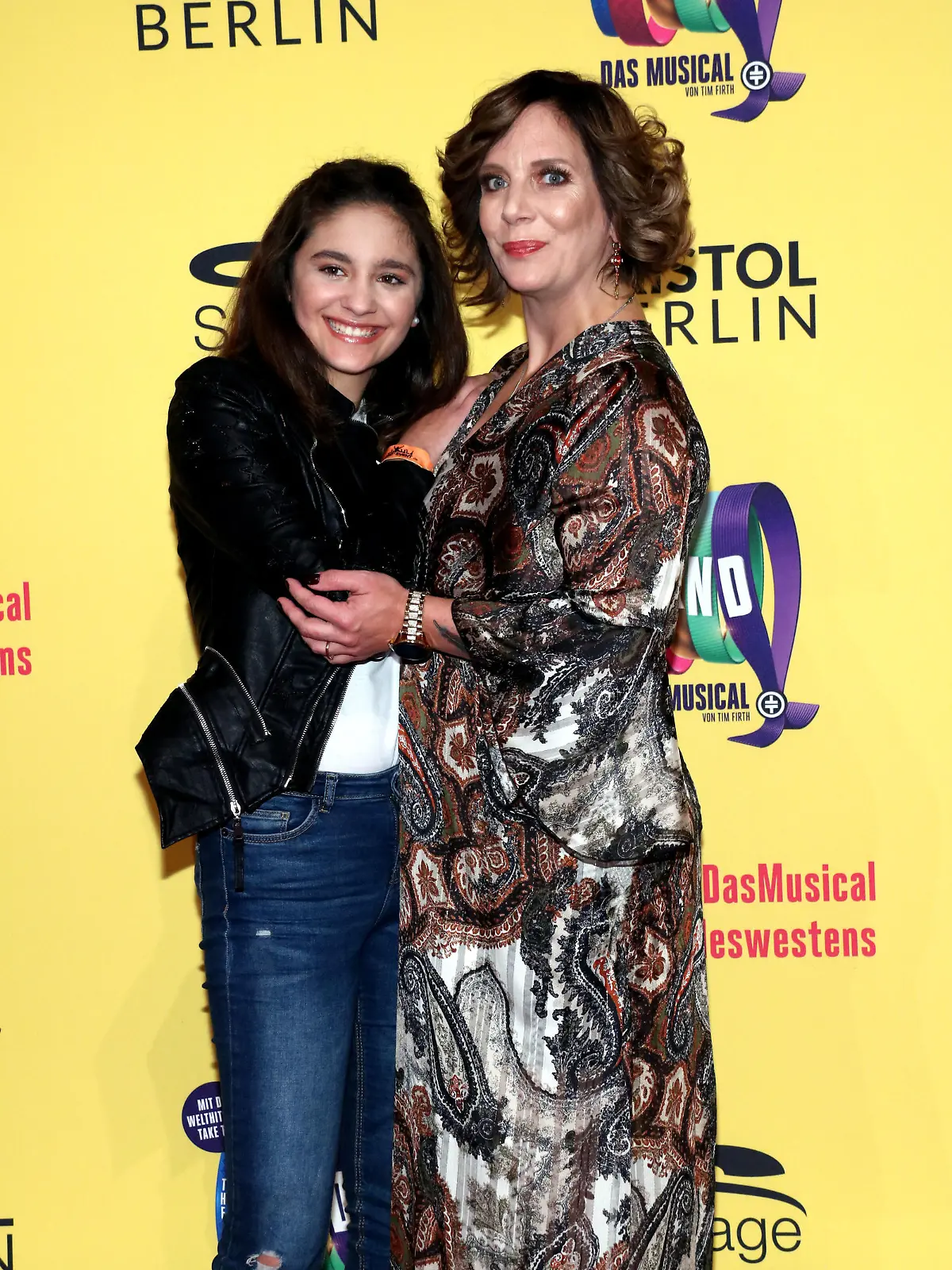 Töchterchen Jada und Danni Büchner bei der Premiere des Musicals 'The Band' im Theater des Westens in Berlin.
